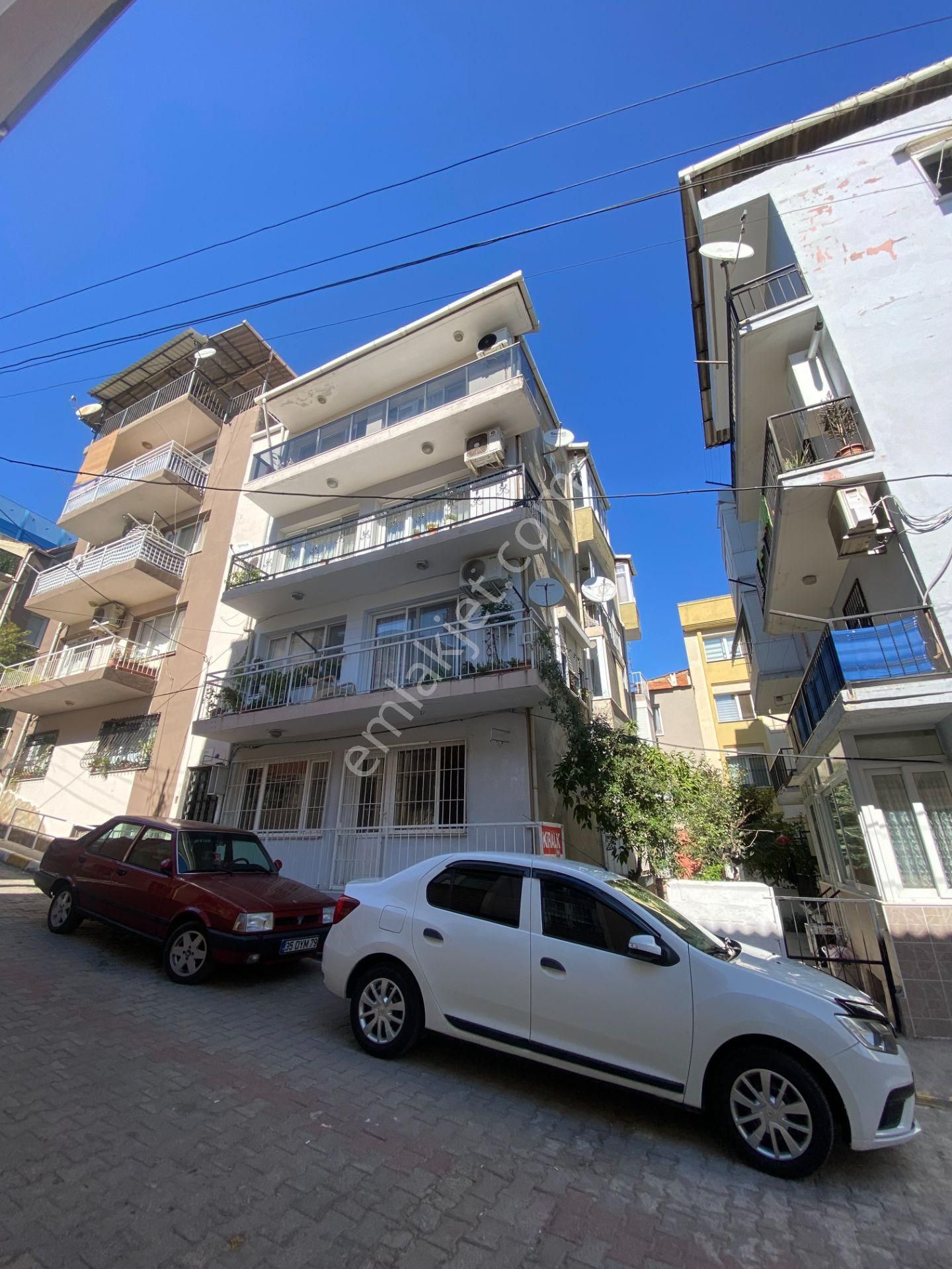 Balçova Eğitim Satılık Daire  METROYA YAKIN DOĞALGAZLI 2+1 YÜKSEK GİRİŞ 3 CEPHELİ SATILIK DAİRE