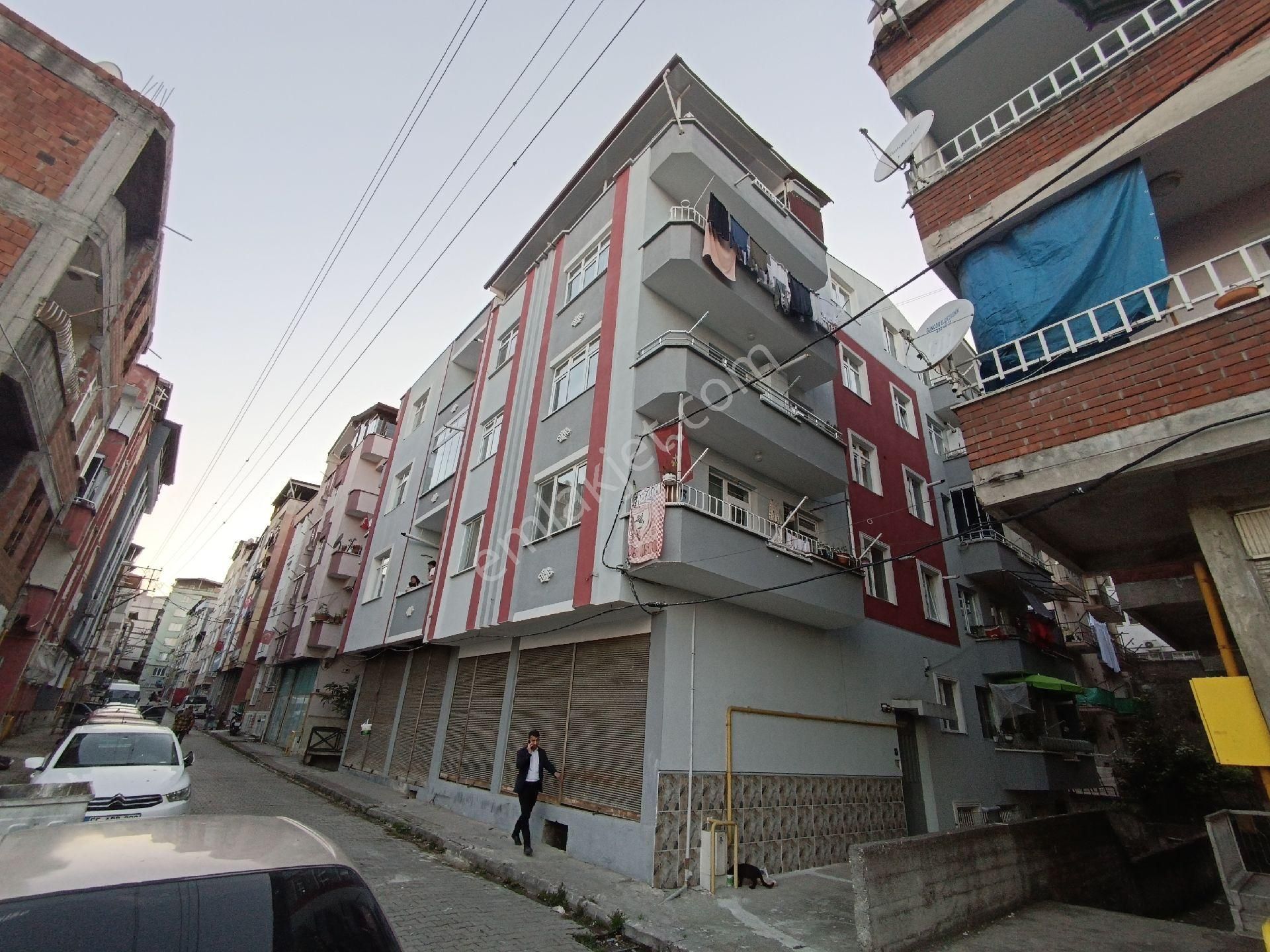 İlkadım Saitbey Satılık Daire İLKADIM SAİTBEY MAHALLESİNDE SATILIK DAİRE 