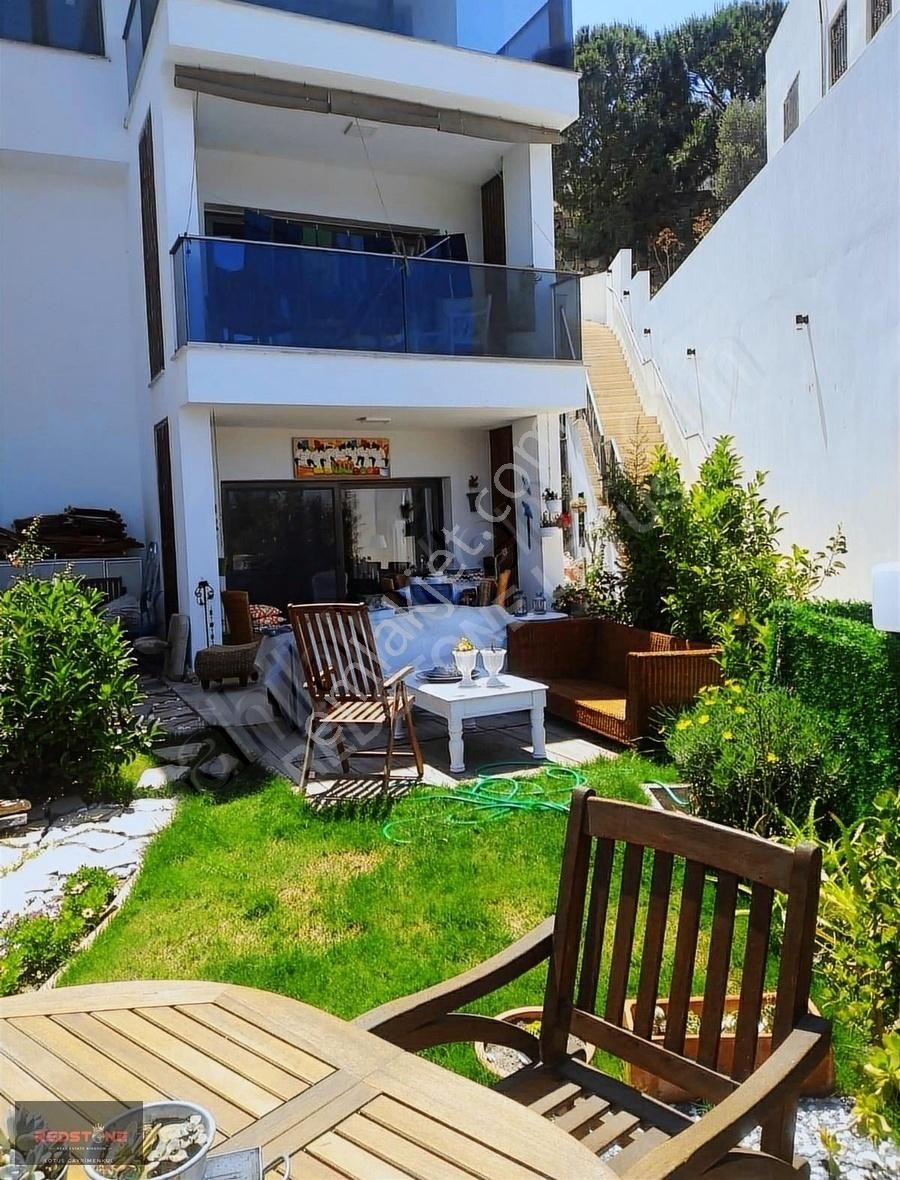 Bodrum Küçükbük Kiralık Daire Gündoğan'da Deniz Manzaralı Kiralık Bahçe Dubleksi