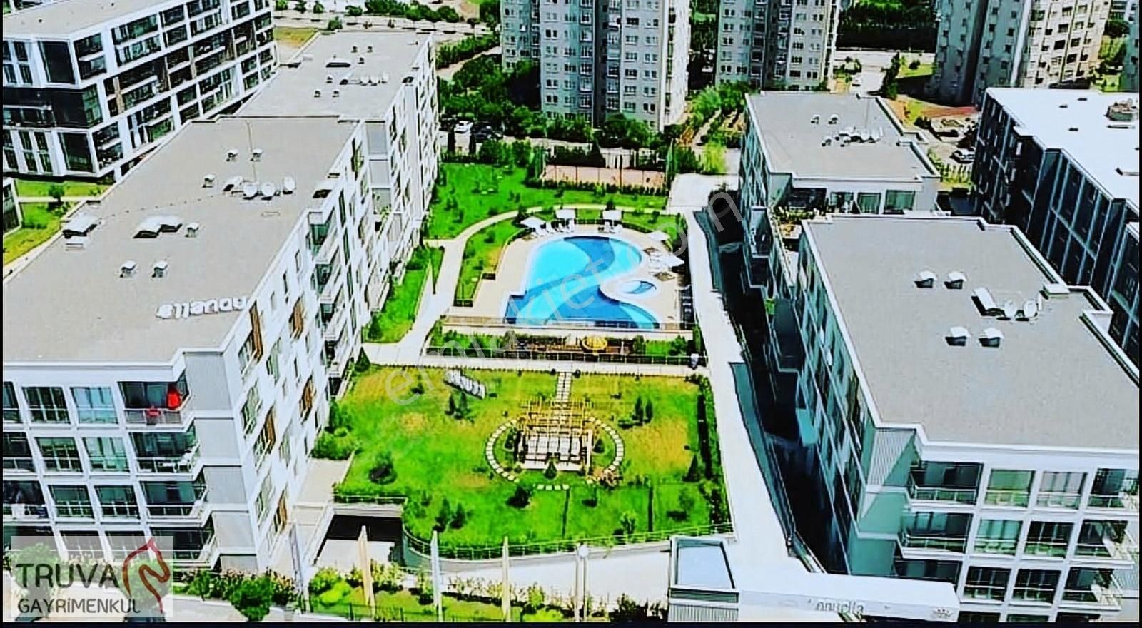 Pendik Yenişehir Satılık Daire Yenişehir Novella Sitesinde 70m2 Teraslı Satılık Dublex Daire