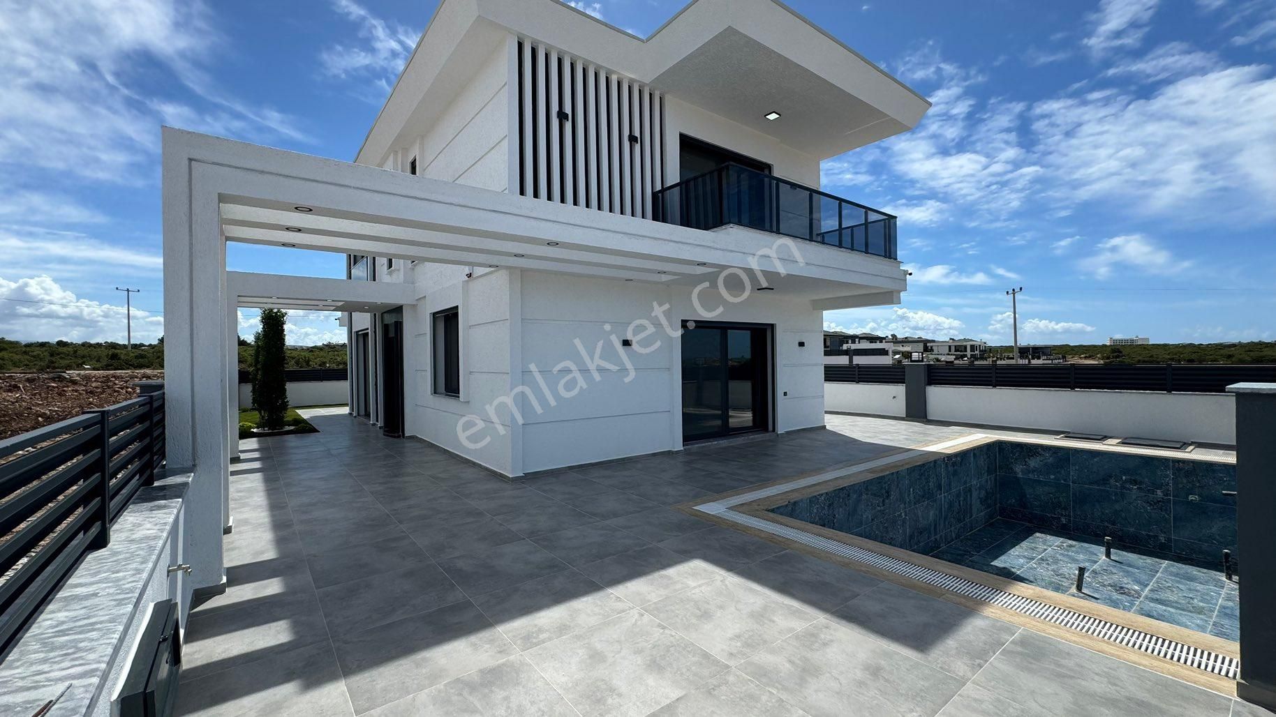 Didim Efeler Satılık Villa Didim’de Satılık 4 + 1 Lüks Villa