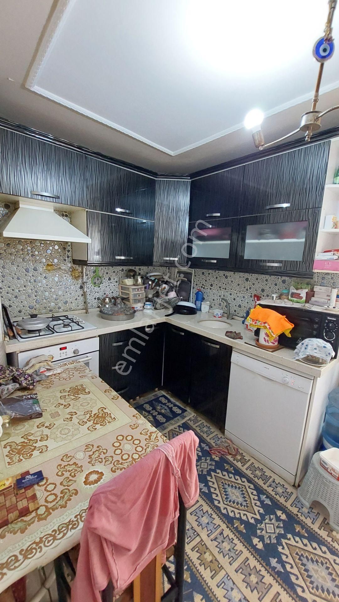 Mudanya Güzelyalı Yalı Satılık Daire suzan emlaktan guzelyalı sahılde  denız goren 3+1 temiz daire