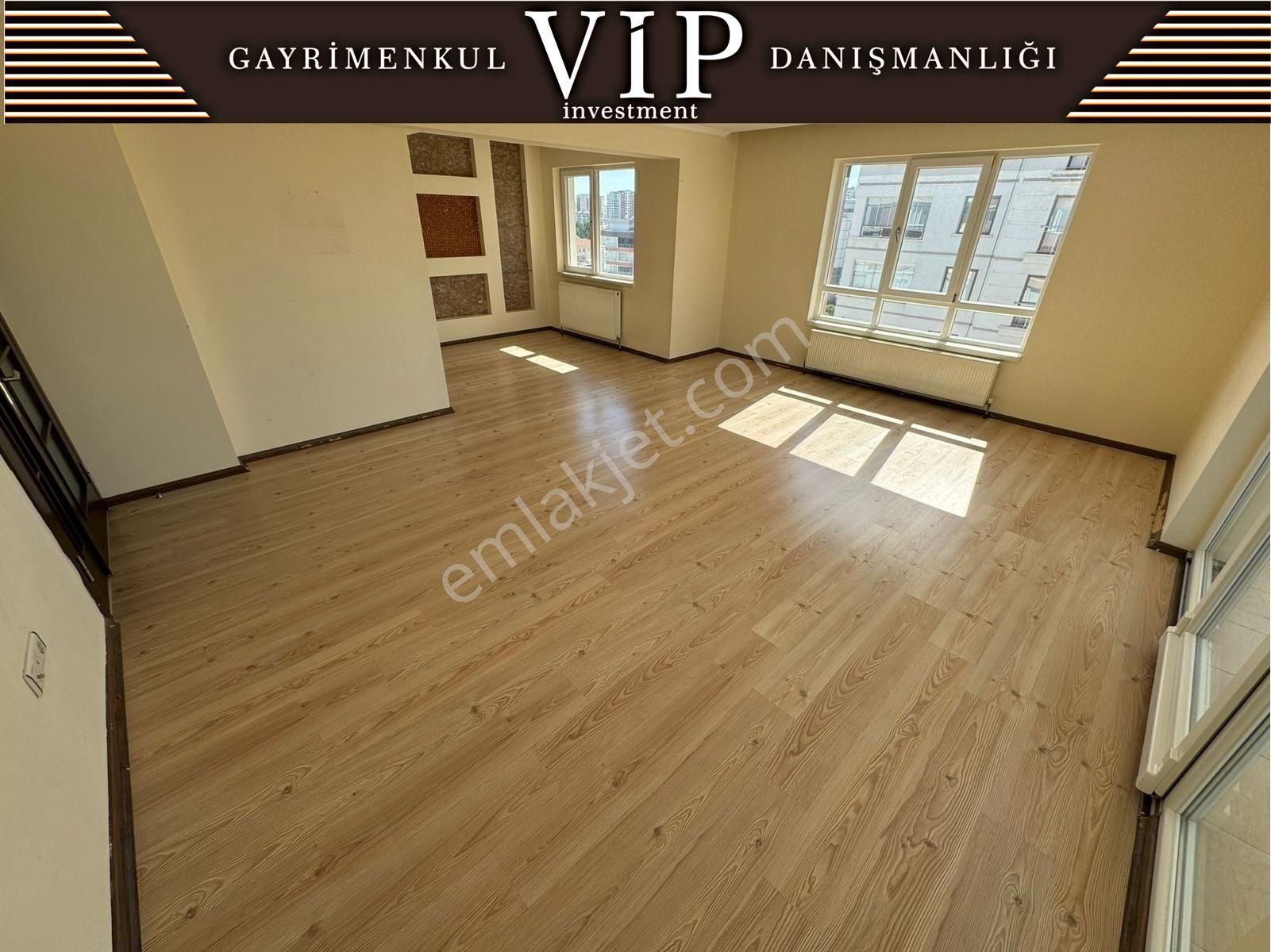 Yenimahalle Turgut Özal Satılık Daire  YENİMAHALLE TURGUT ÖZAL MAHALLESİ MANZARALI 5+1 SATILIK DAİRE