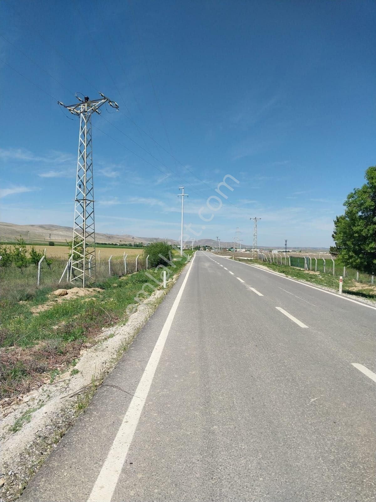 Selçuklu Güvenç Satılık Bağ & Bahçe EMLAKYAP'TAN ANKARA YOLU ÜZERİ GÜVENÇ KÖYÜ CİVARI SATILIK ELMA BAHÇE