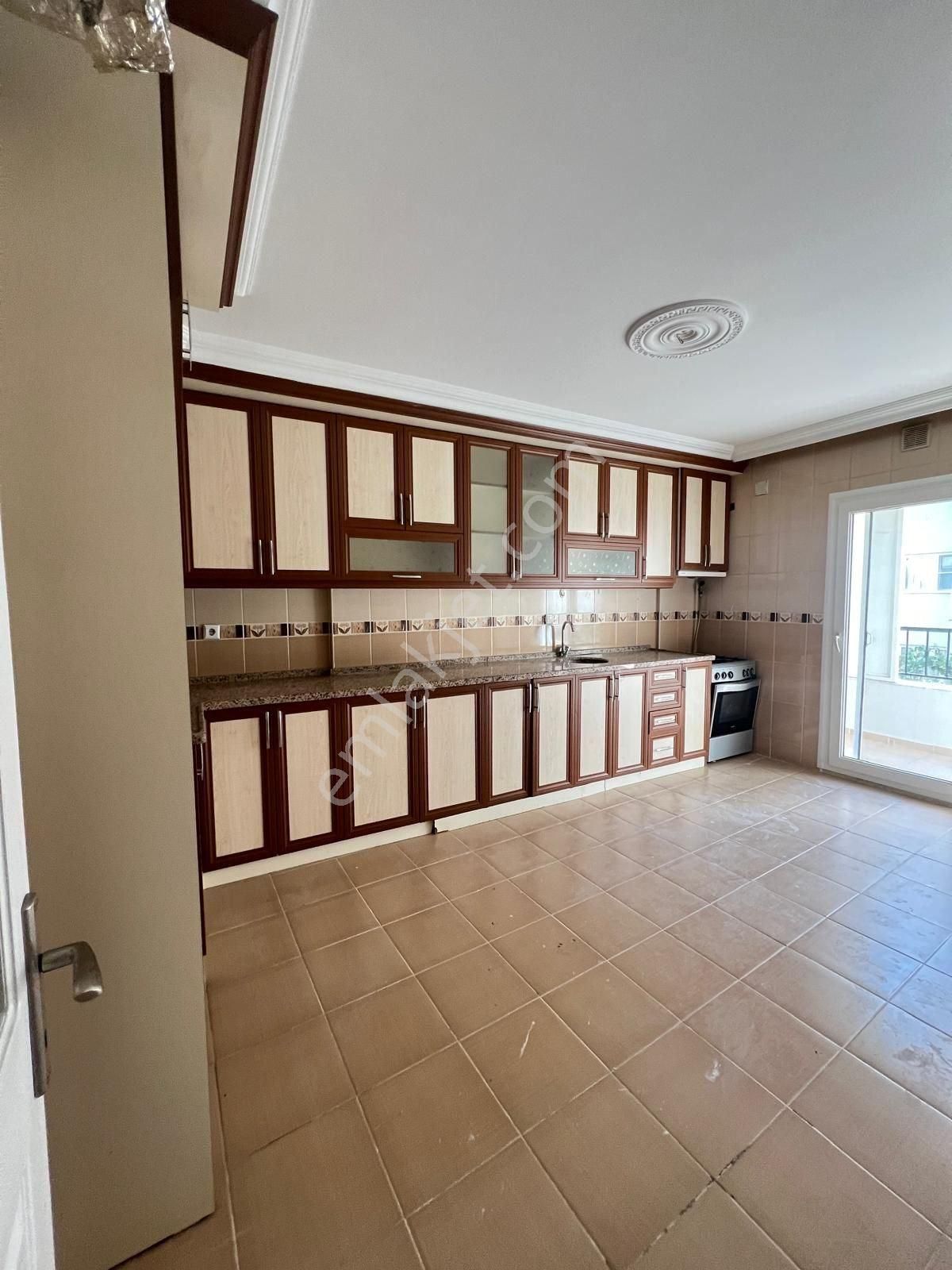 Turgutlu Yılmazlar Satılık Daire YILMAZLAR MAH. SATILIK 3+1 DAİRE