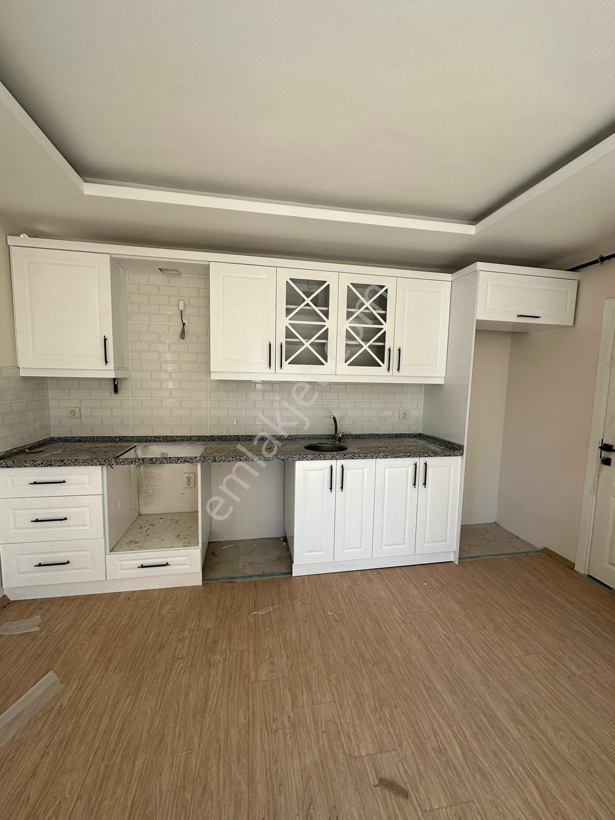 Tarsus Öğretmenler Satılık Daire TOPRAK GAYRIMENKULDEN ÖĞRETMENLER MAHALLESİNDE SATILIK DAİRE