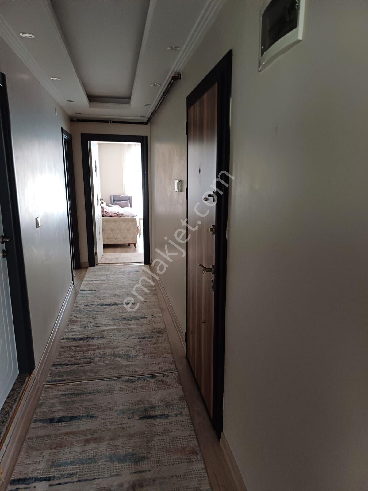 Küçükçekmece Söğütlü Çeşme Satılık Daire ARI EMLAKTAN SATILIK 2t1 90m2 DAİRE 