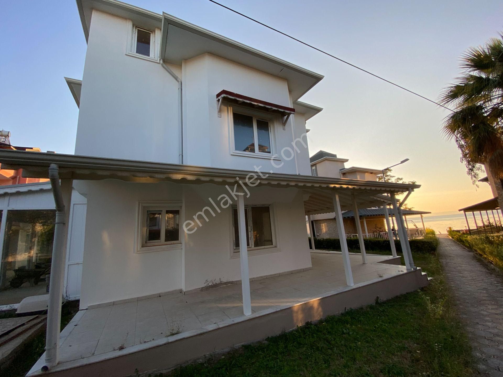 Ayvalık Küçükköy Satılık Villa  BALIKESİR AYVALIK SARIMSAKLI DA SATILIK VİLLA.