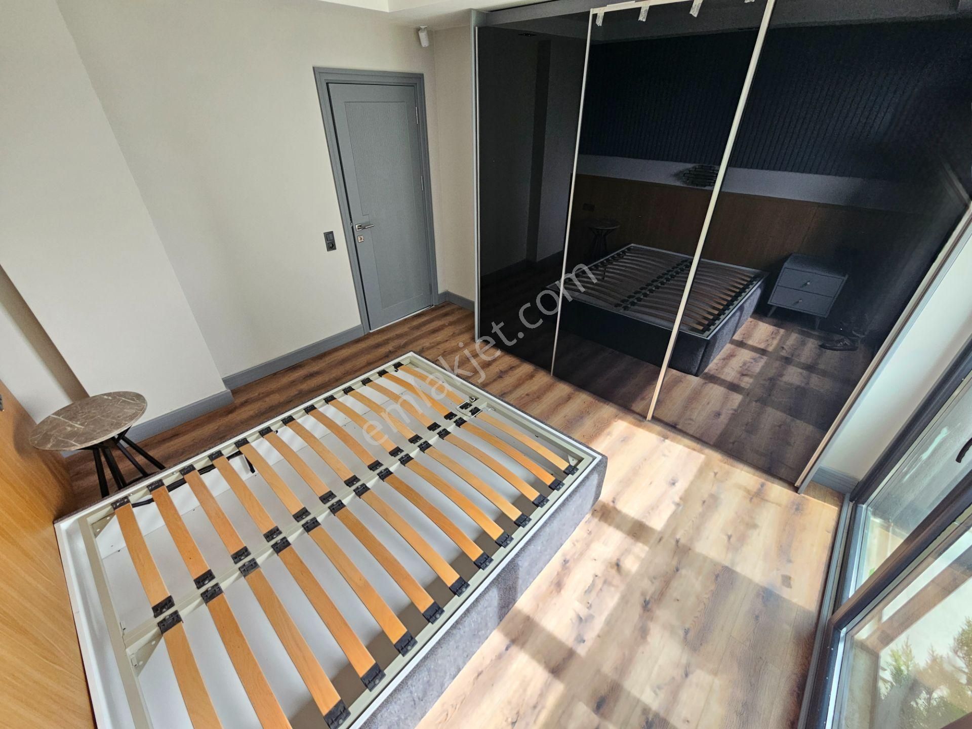 Eu Gayrimenkulden Balıkesir Edremit Güre'de Girişinde Odası Bulunan Mega Lüx 4+1 Teraslı Villa - Görsel 29