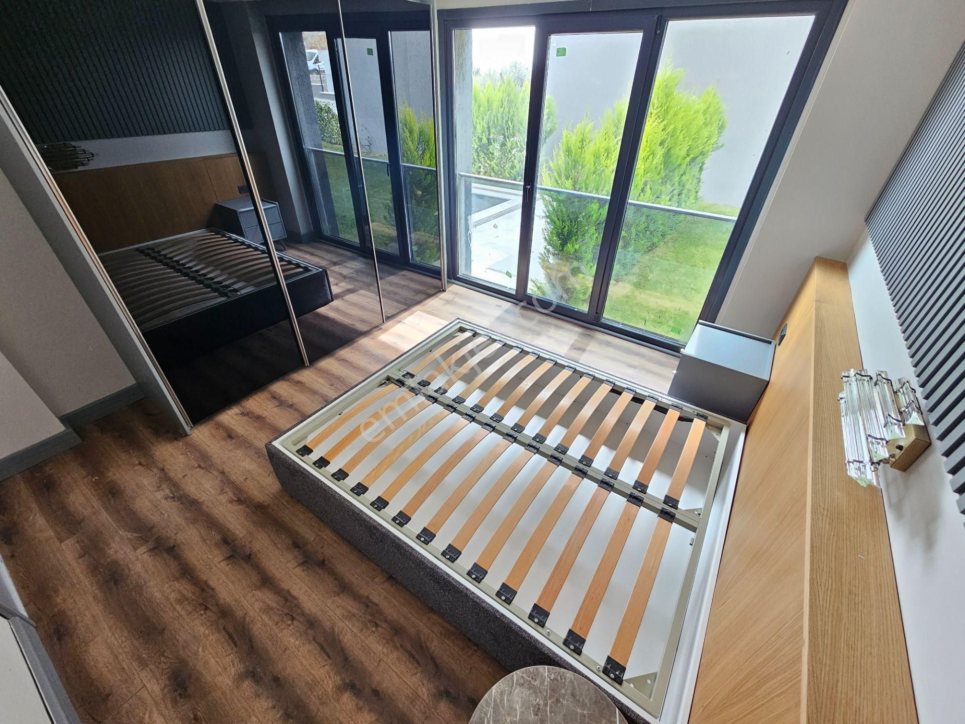 Eu Gayrimenkulden Balıkesir Edremit Güre'de Girişinde Odası Bulunan Mega Lüx 4+1 Teraslı Villa - Görsel 28