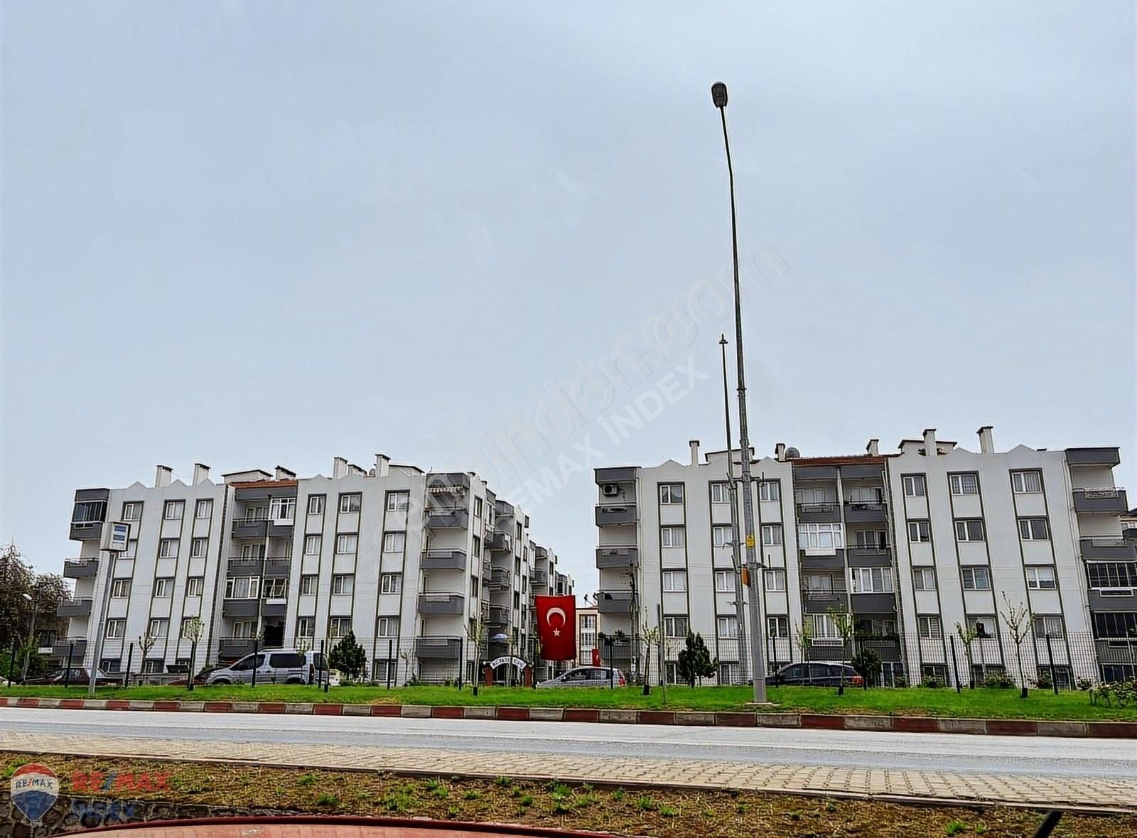 Lapseki Gazi Süleyman Paşa Satılık Daire ÇANAKKALE ,LAPSEKİ'DE SİTE İÇERİSİNDE SATILIK DAİRE