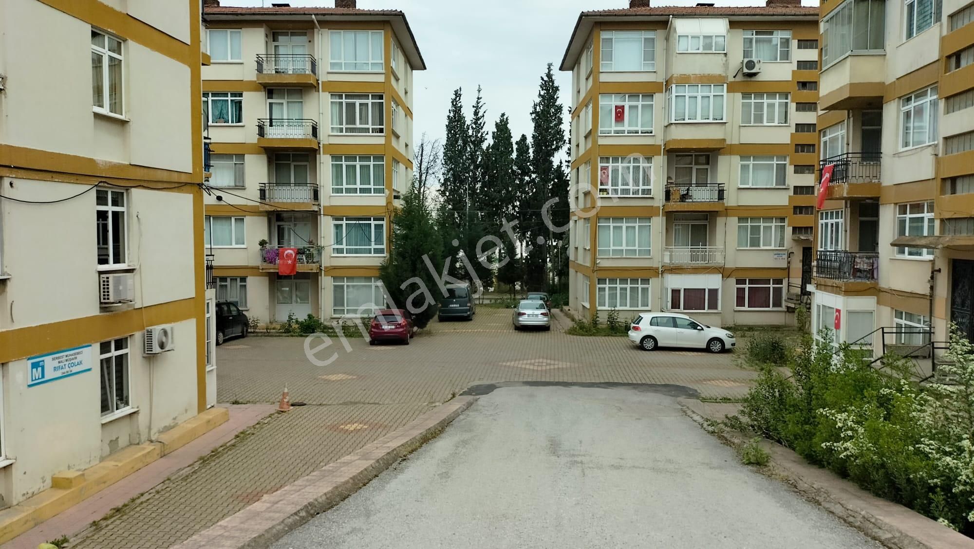 Karesi Atatürk Satılık Daire  REMAX MİD BALIKESİR ATATÜRK MAHALLESİ SATILIK ARA KAT 3+1 DAİRE