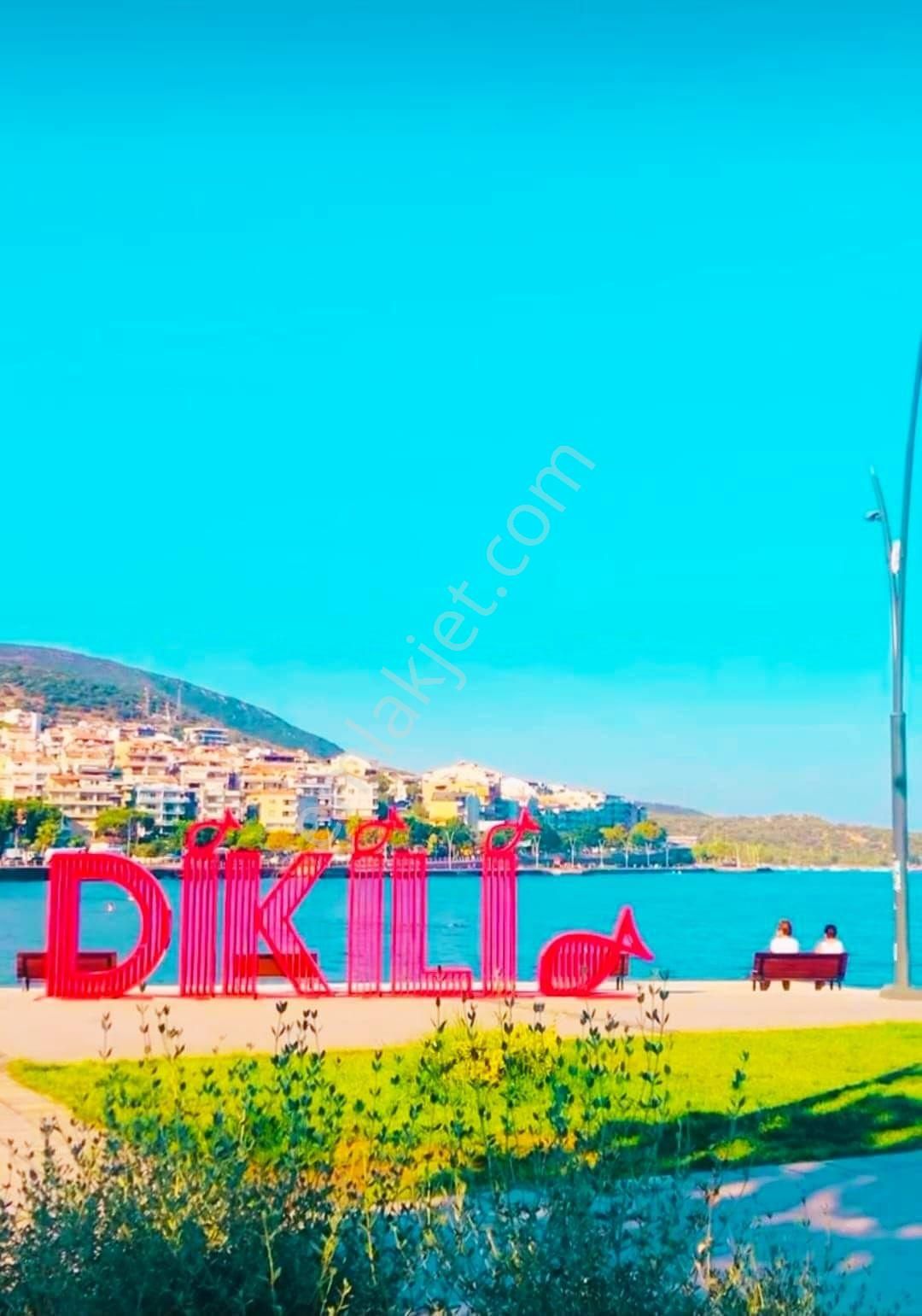 Dikili Gazipaşa Satılık Daire ÜMMETOĞLU'NDAN 3+1 AYRI MUTFAK 120 m2 DENİZE 100 METRE KUPON DAİRE