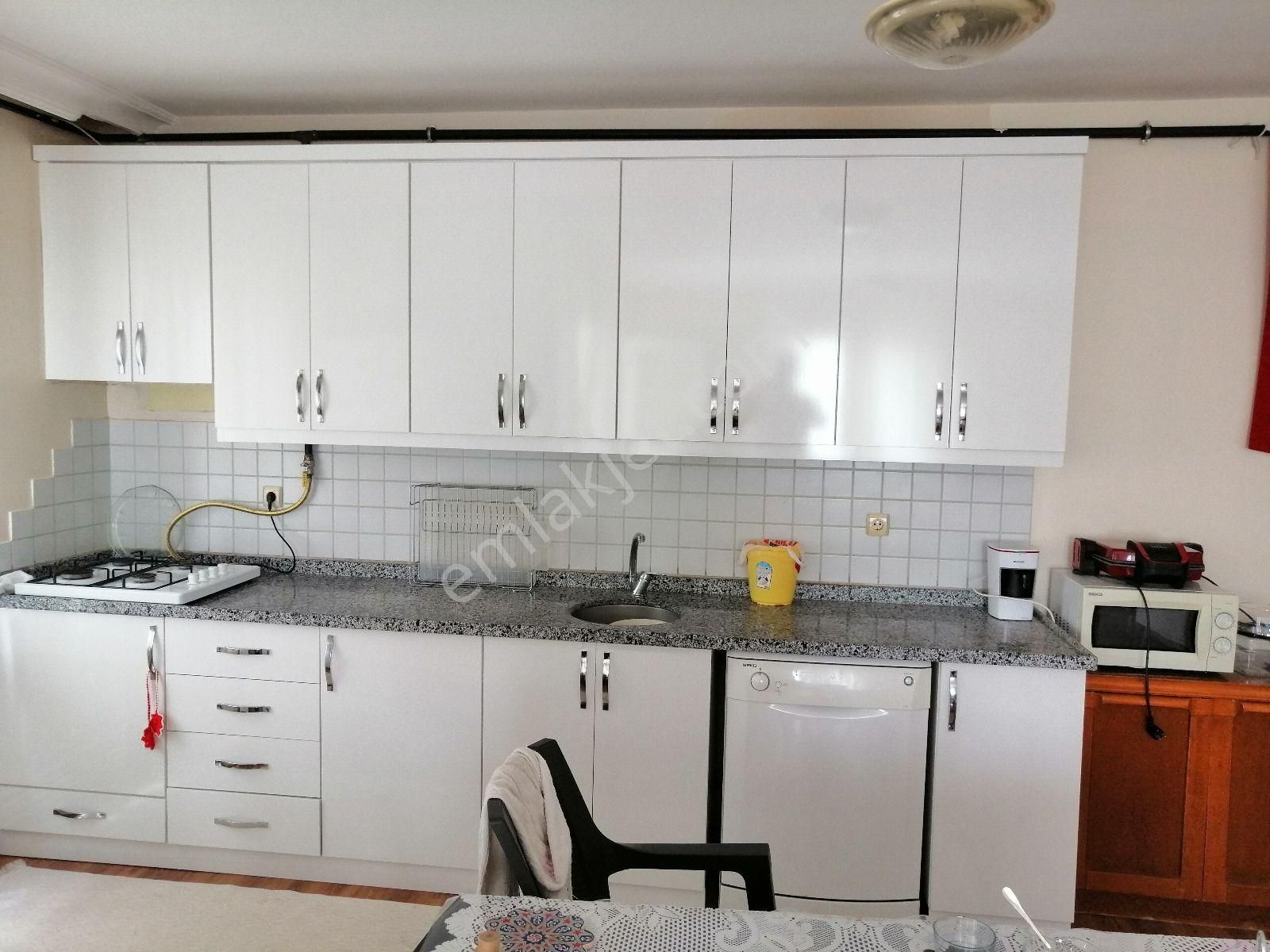 Tarsus Yeni Satılık Daire  TOPRAK GAYRIMENKULDEN YENİ MAHALLE ATATÜRK CADDESİNDE SATILIK FIRSAT DAİRE