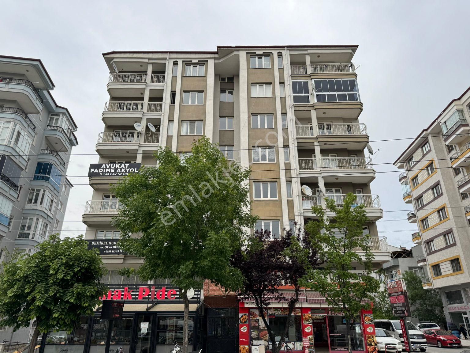 Afyonkarahisar Merkez Kocatepe Satılık Daire Ana Cadde Üzeri Cezaevi Karşısı Satılık 3+1 Daire