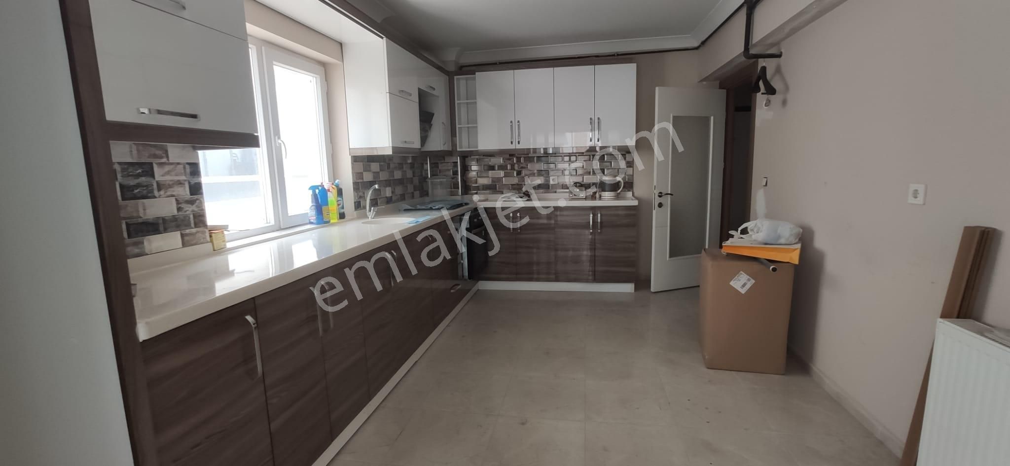 29 mahallesi̇ muhteşem lokasyon ki̇ralik 4+1