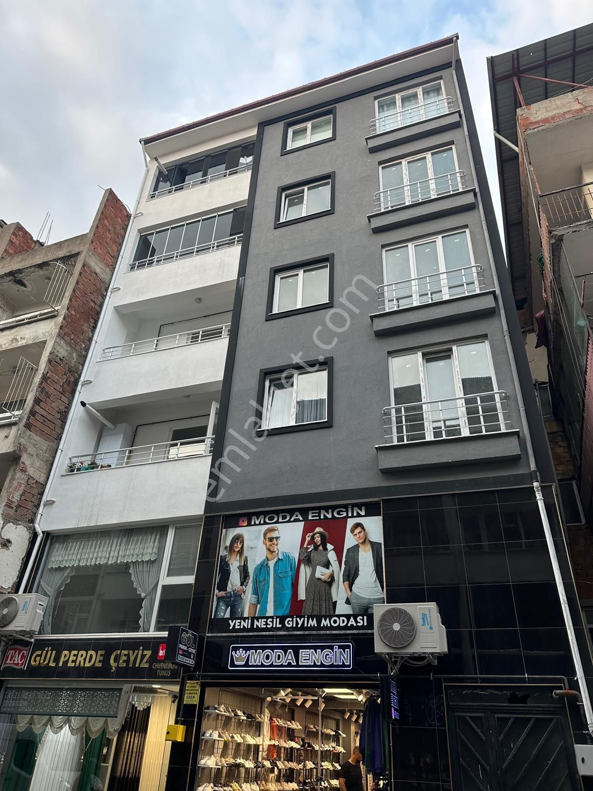 Altınordu Yeni Satılık Daire Yeni mahallede satılık 2+1 90 m2 sıfır asansörlü doğalgazlı balkonlu şehrin tam merkezinde daire