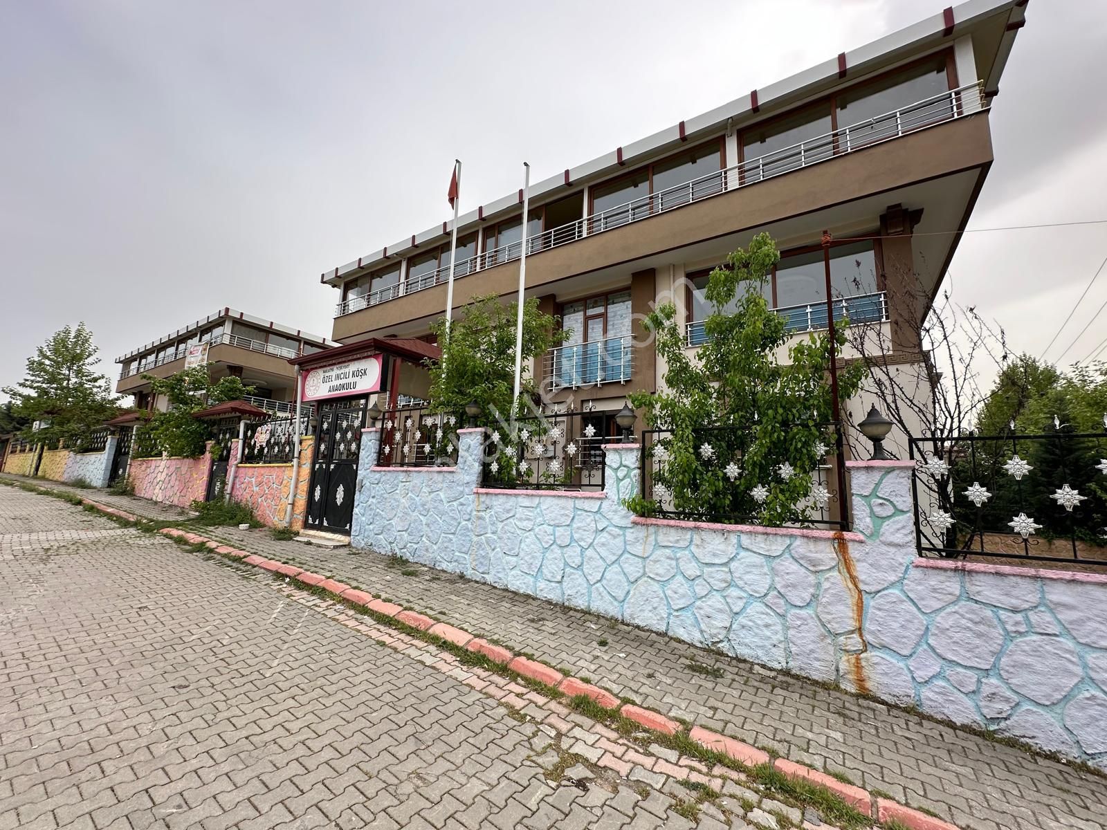 Yeşilyurt Yakınca Satılık Villa  CB SAFİR GAYRİMENKUL'den YAKINCA da HAVUZLU SATILIK TİCARİ VİLLA