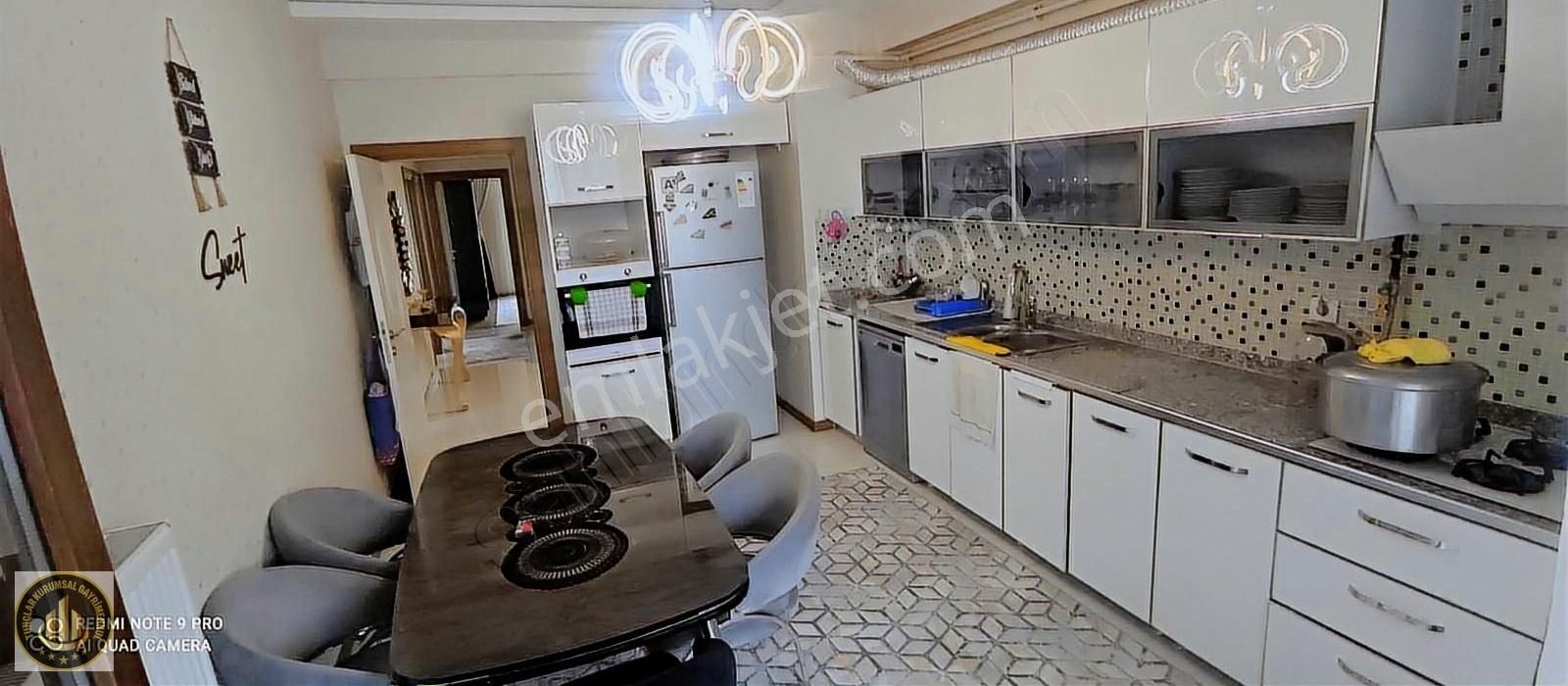 Kayapınar Fırat Satılık Daire NÜKET COŞKUN CADDESİ YOL ÜZERİ SATILIK 4+1 DAİRE