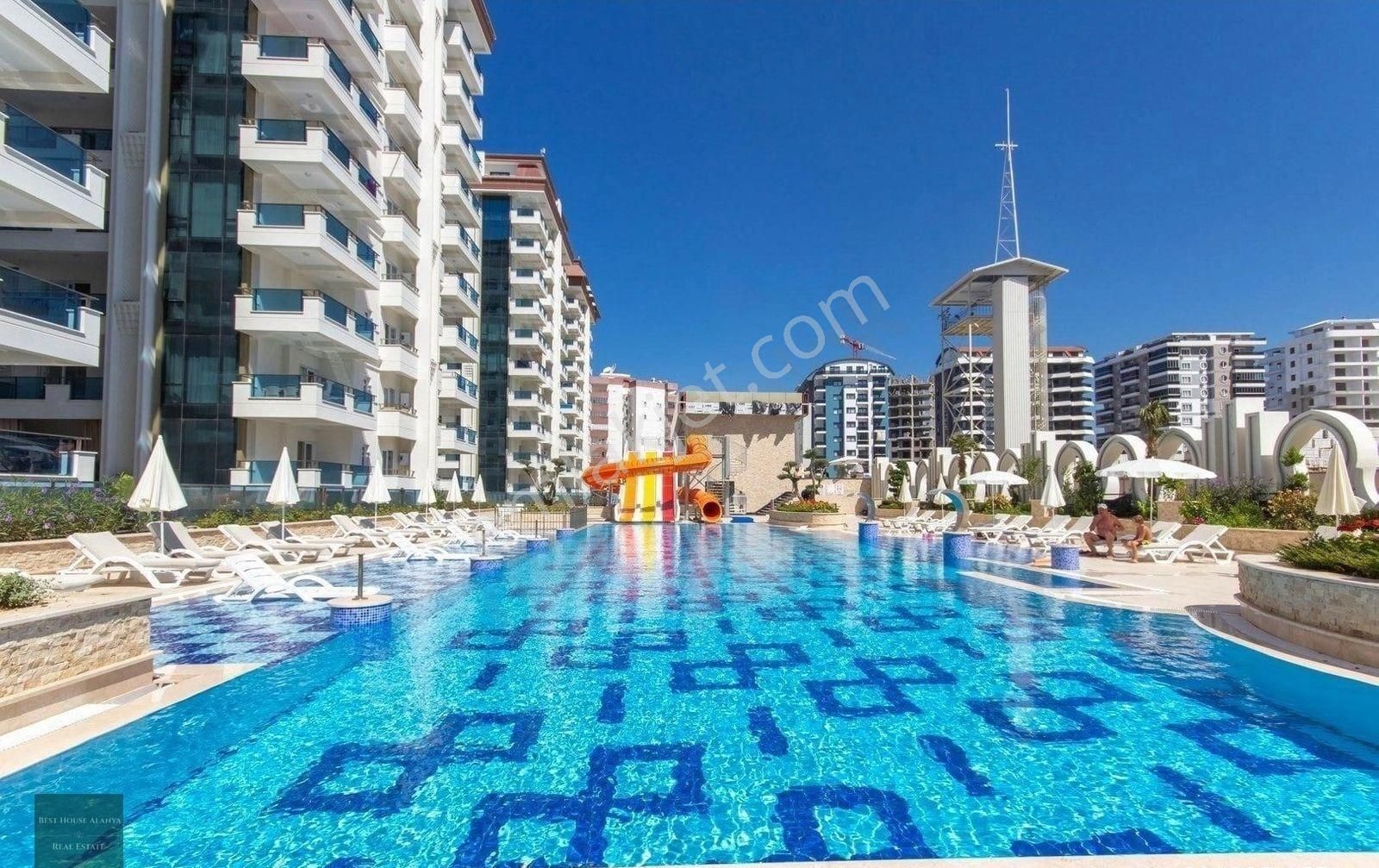 Alanya Mahmutlar Satılık Daire 1+1 MAHMUTLAR IN A LUXURY COMPLEX