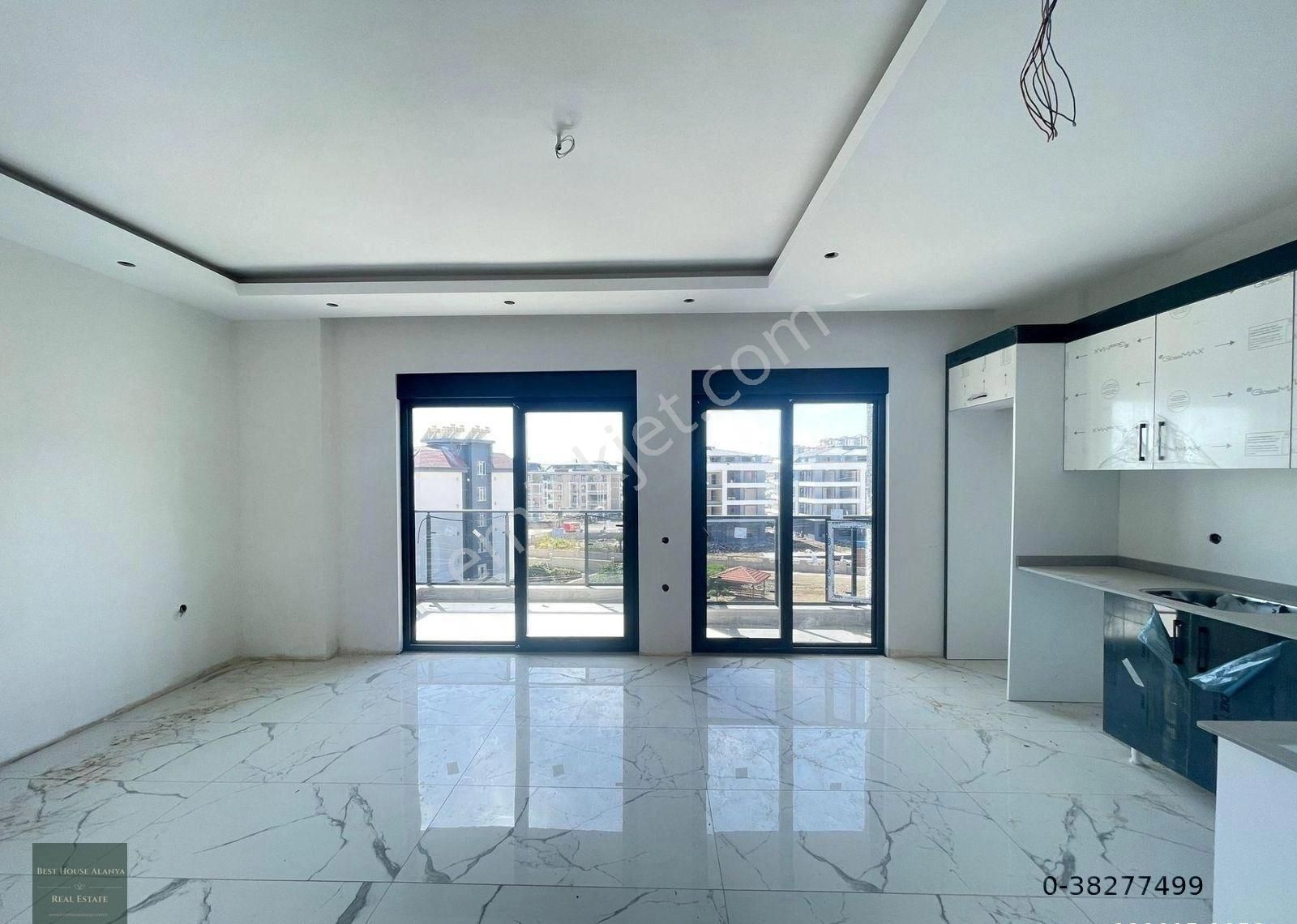 Alanya Oba Satılık Daire Alanya Oba'da 2+1 Lüks Site İçinde Satılık Penthouse