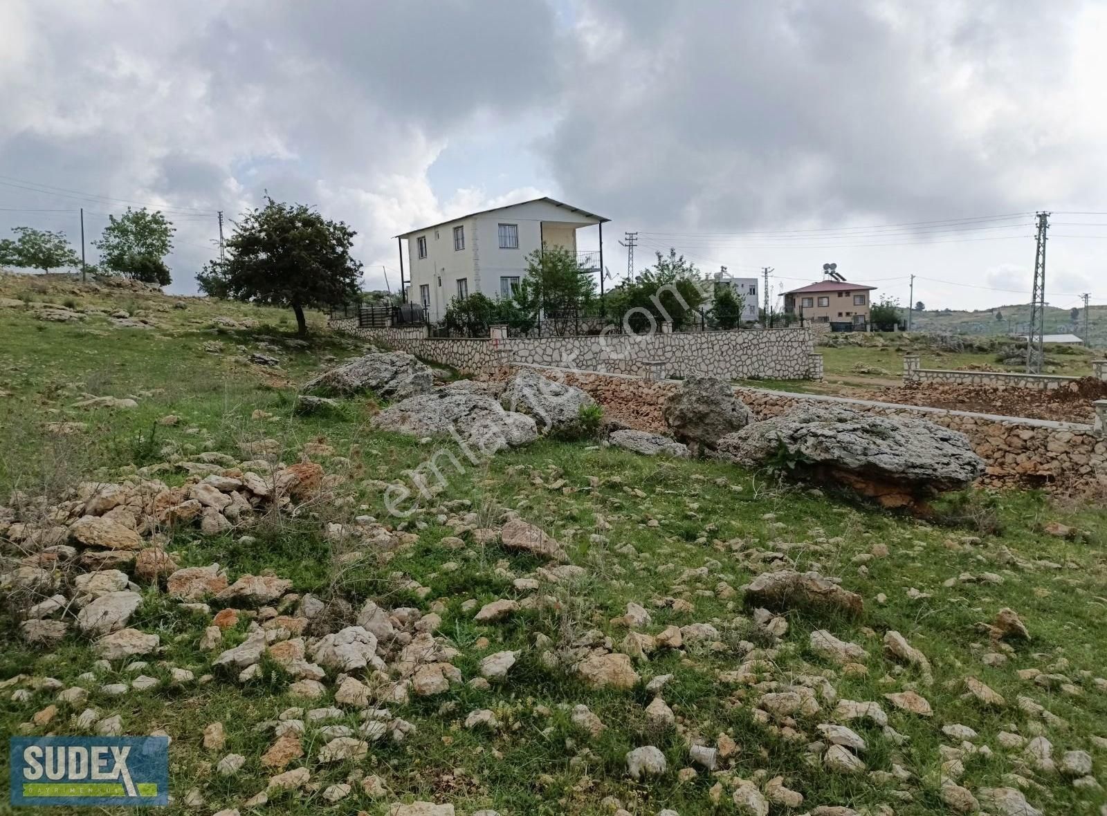 Toroslar Gözne Satılık Villa İmarlı Göznede Doğa Manzaralı Satılık Arsa