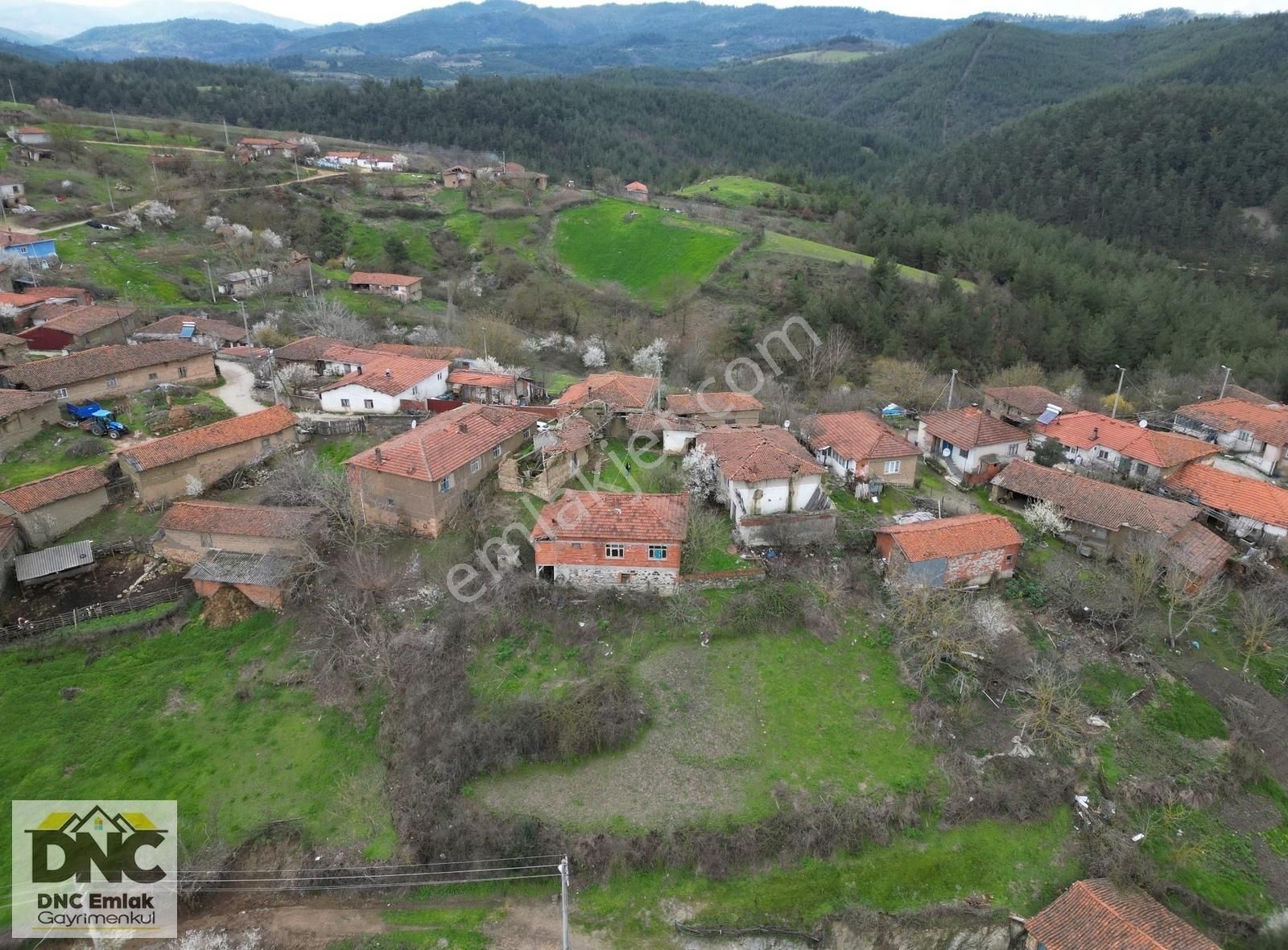 Yenice Gümüşler Köyü Satılık Konut İmarlı ÇANAKKALE YENİCE GÜMÜŞLER KÖYÜNDE 2 KAT İMARLI FIRSAT ARSA