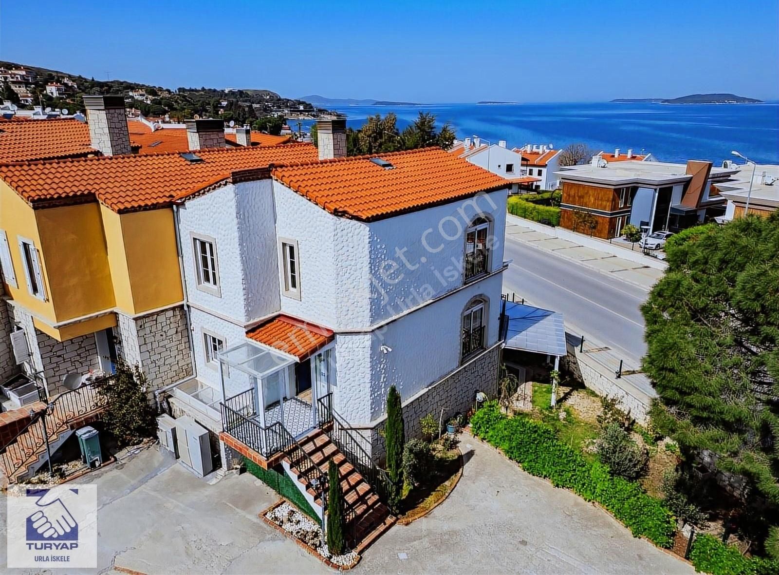 Urla İskele Satılık Villa URLA İSKELE'DE 24 SAAT GÜVENLİKLİ SİTE İÇERSİNDE SATILIK VİLLA