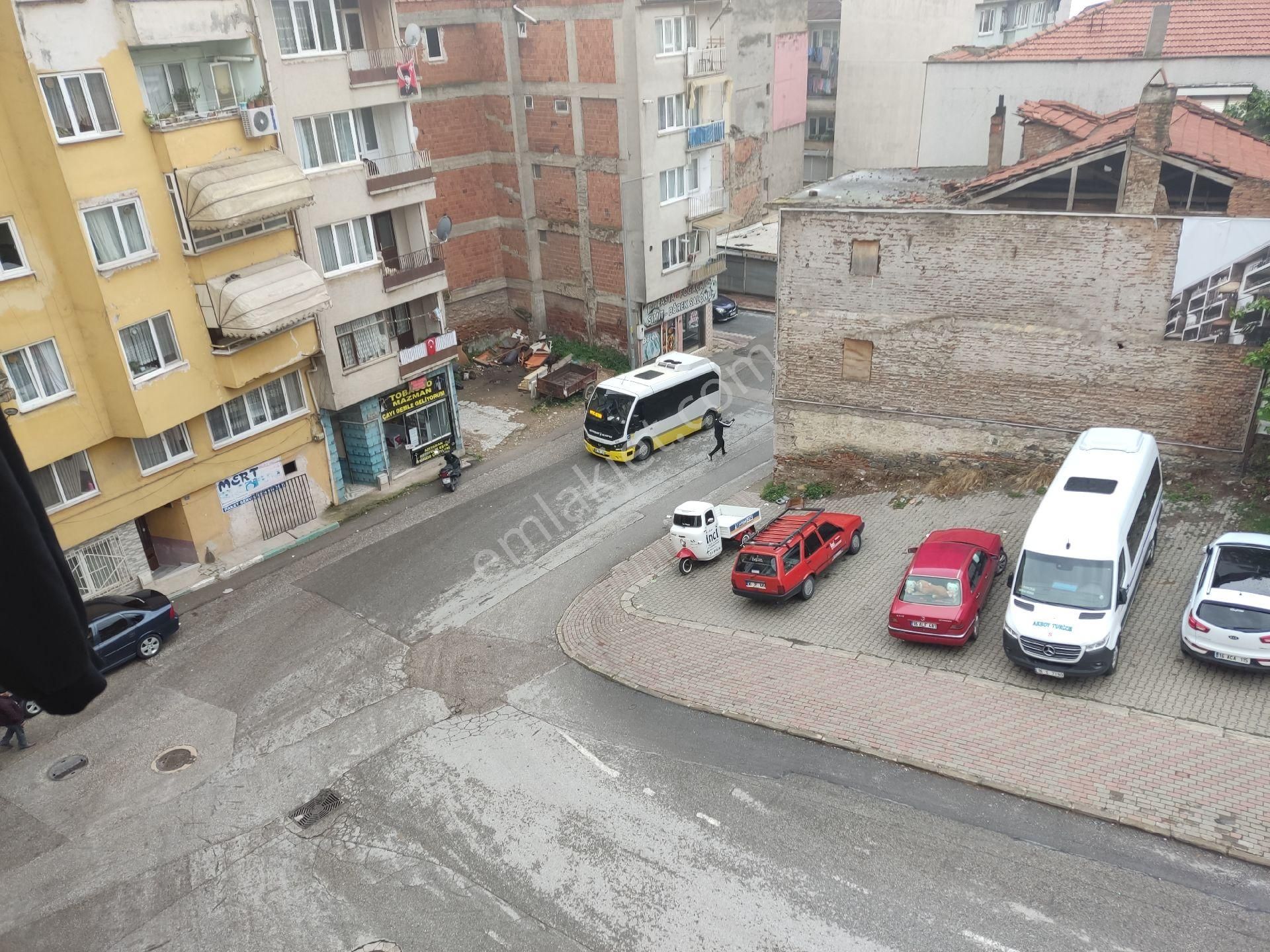 Gemlik Halitpaşa Satılık Daire YAKAMOZ EMLAK'TAN Gemlik'te satılık 2+1 daire 