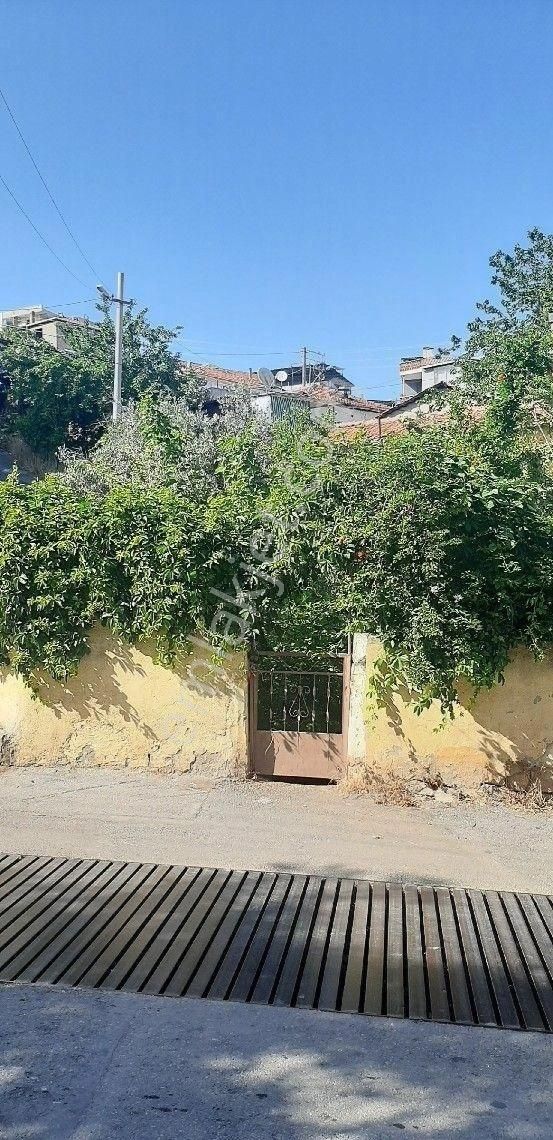 Karabağlar Gazi Satılık Müstakil Ev Karabaglar Eskizmir caddesine Yakın Satılık Müstakil 190mt Ev