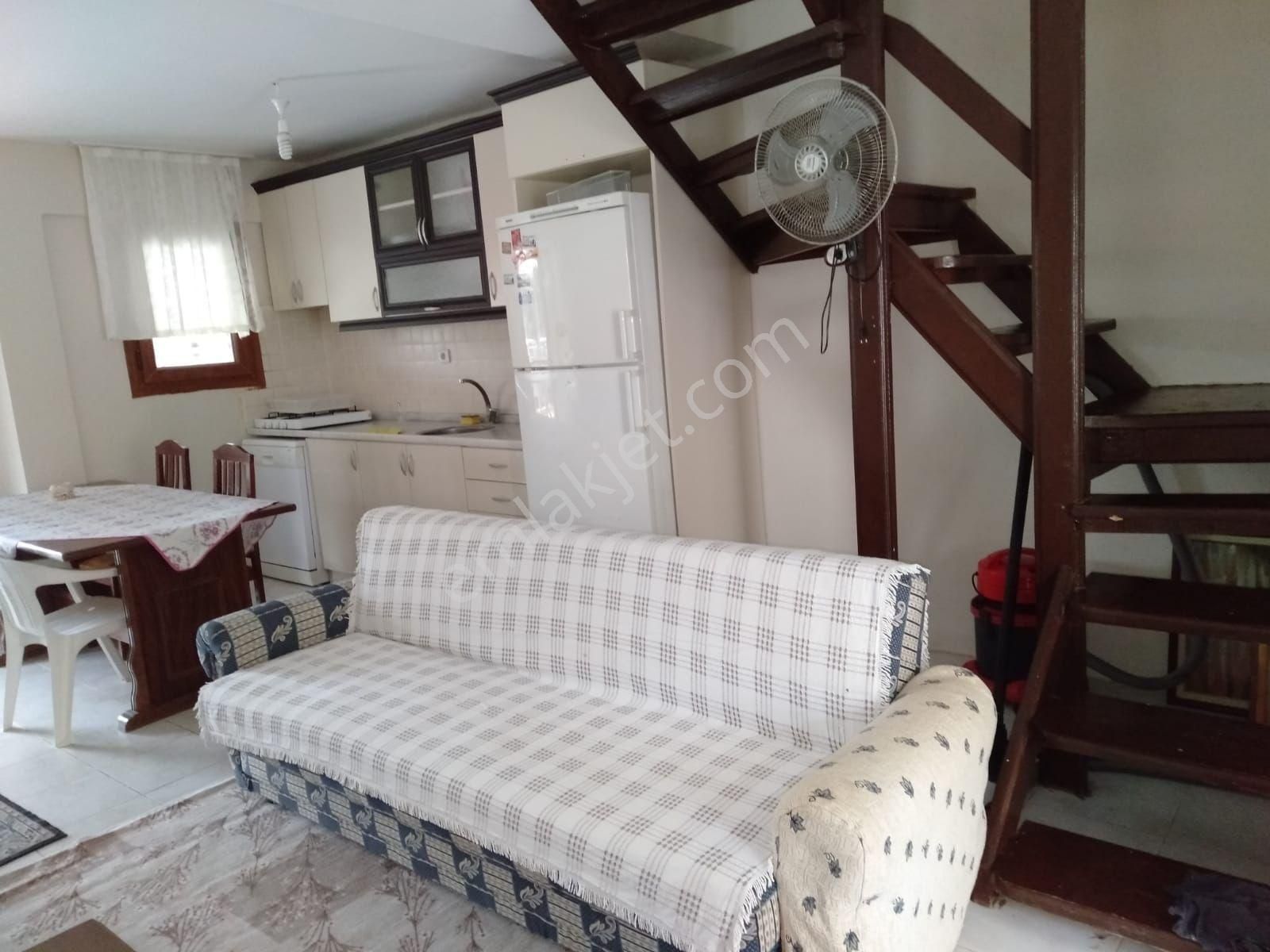 Menderes Gümüldür Fevzi Çakmak Denize Sıfır Satılık Villa Denize 2 ci villa