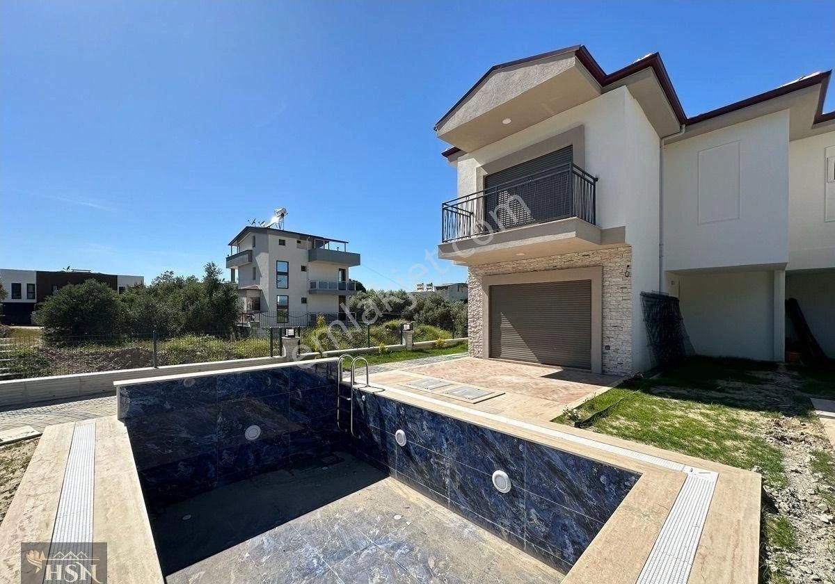 Kuşadası Güzelçamlı Satılık Villa Kuşadası Güzelçamlıda Müstakil Havuzlu Büyük 4+1villa