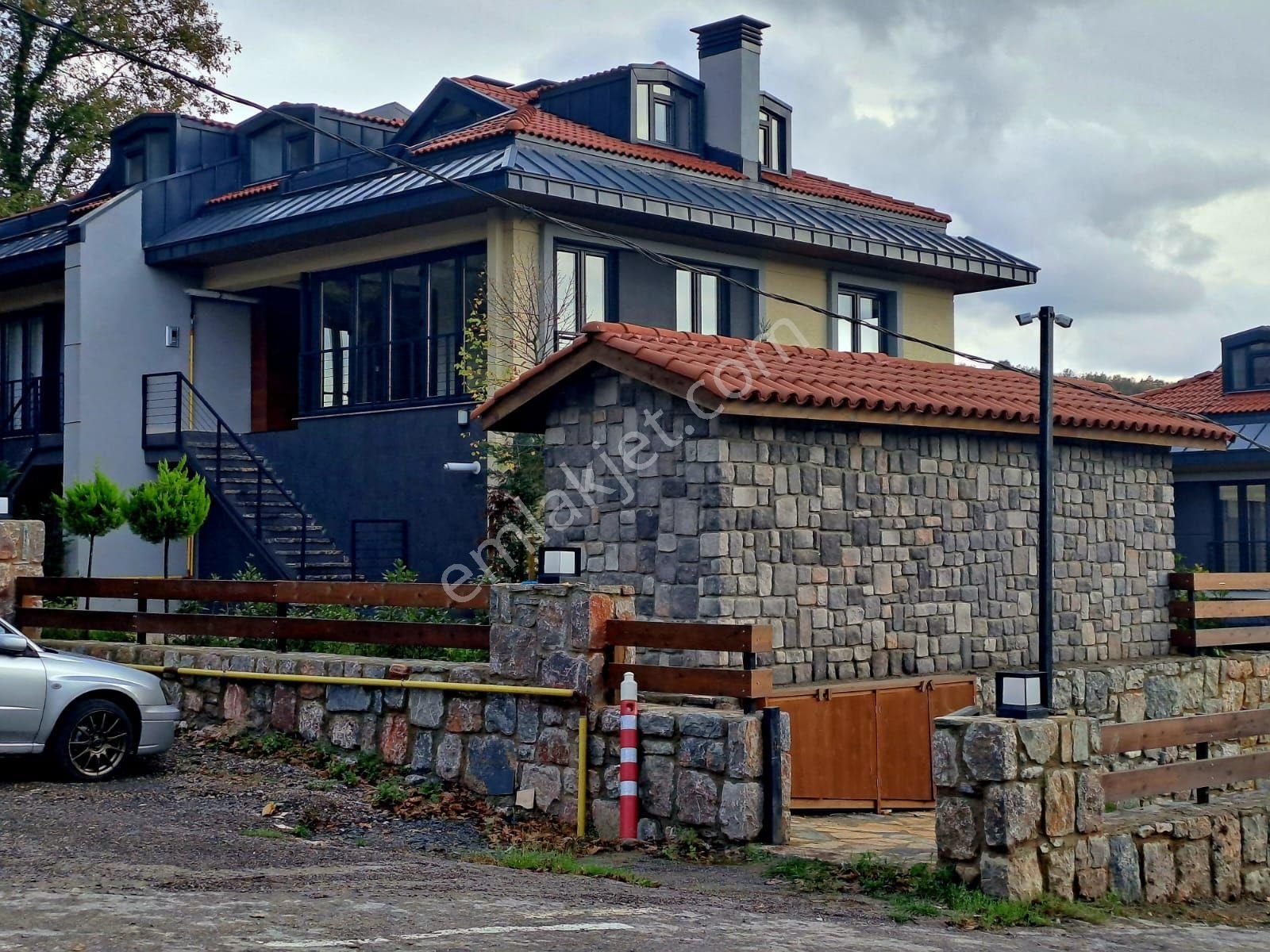 Şile Yeşilvadi Satılık Daire İSTANBUL ŞİLE YEŞİLVADİ'DE VİLLA TADINDA ÇATI DUBLEKS 