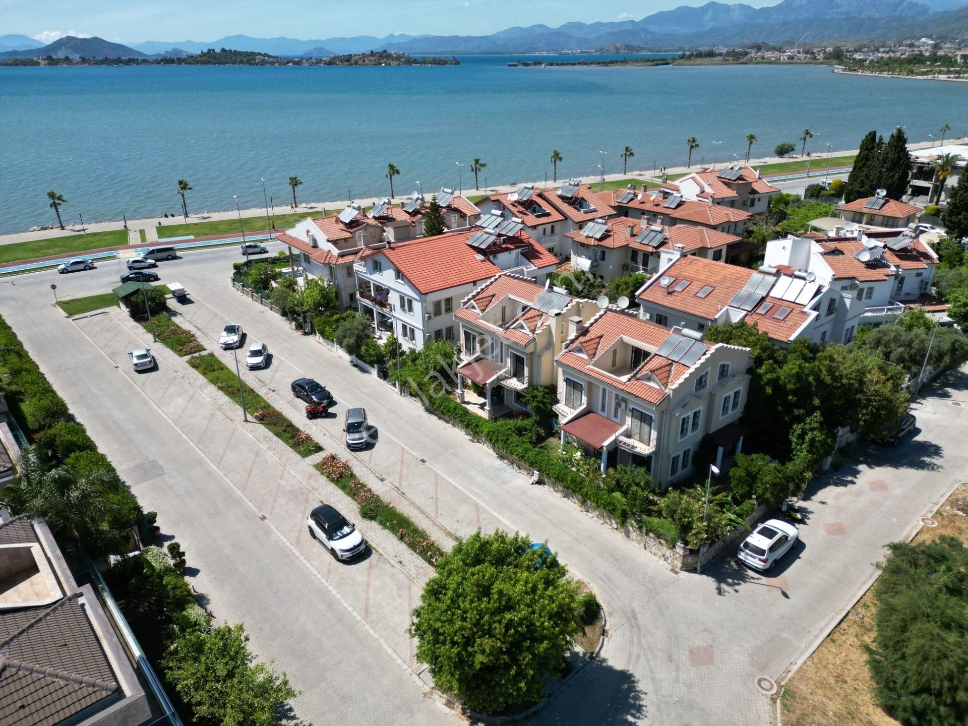 Fethiye Akarca Satılık Villa GoldHouse dan Satılık Fethiye Kordonda 5+1 Tripleks Villa