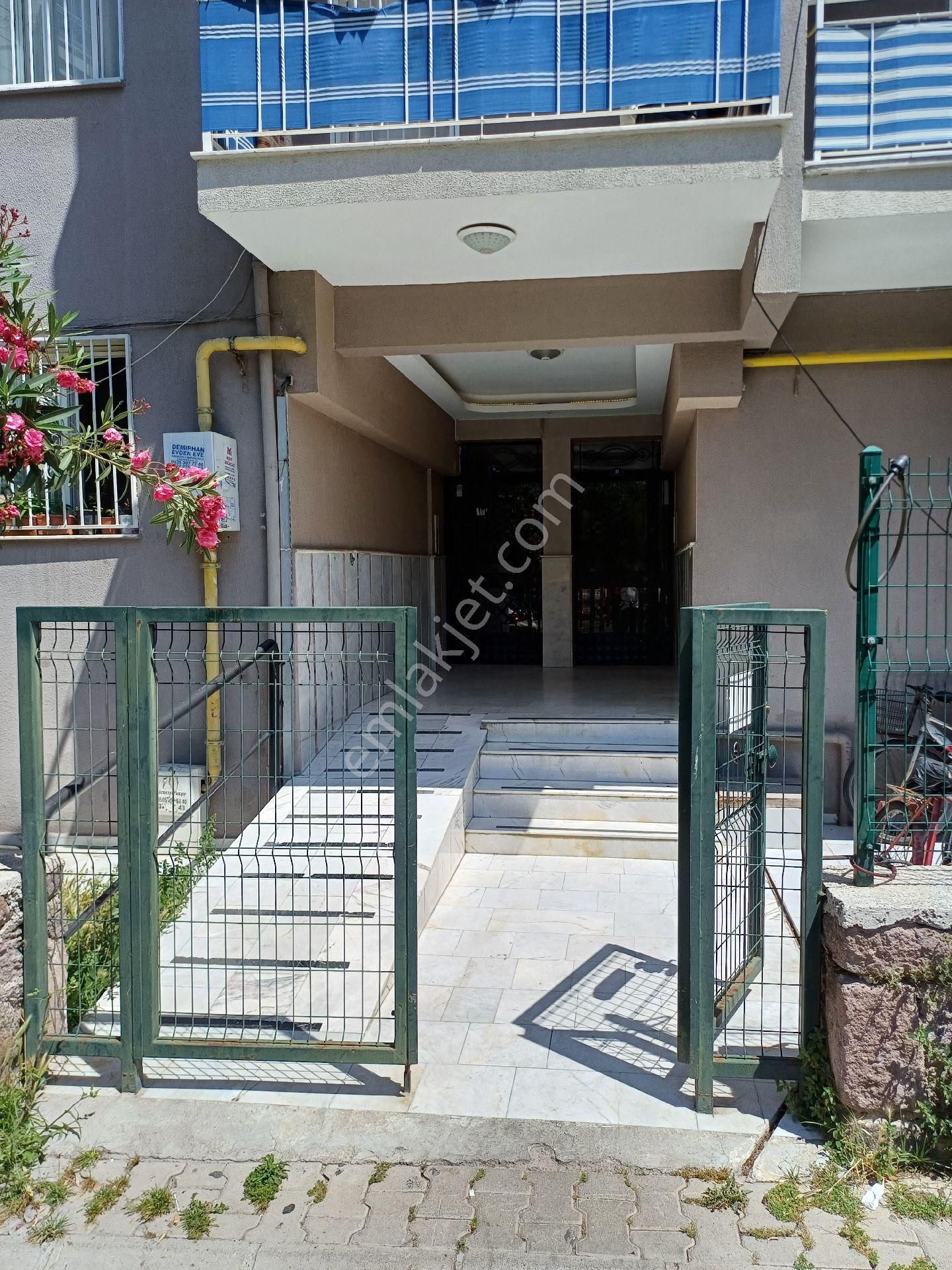 İzmir Karşıyaka Hastaneye Yakın Kiralık Daire ASYA YAPI GÜVENCESİYLE KİRALIK 3+1