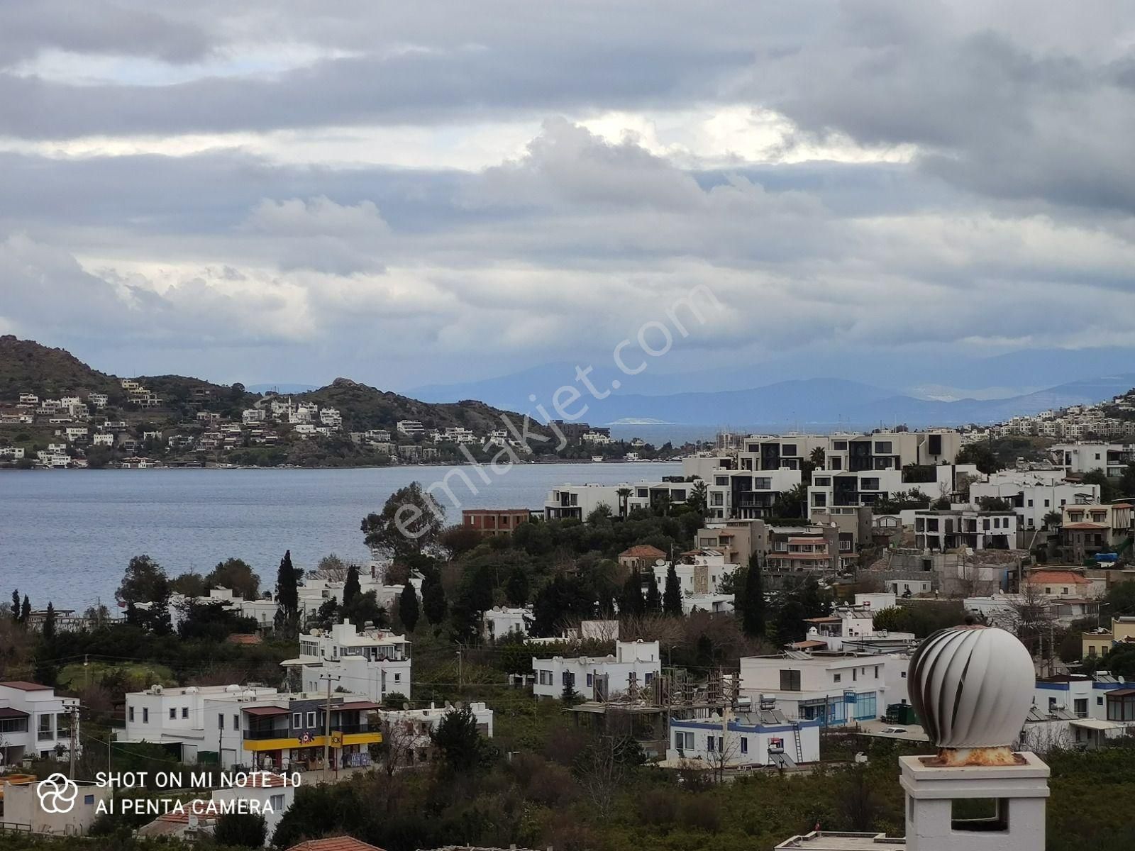 Bodrum Geriş Kiralık Villa  BODRUM,YALIKAVAK GERİŞTE KİRALIK, TRİPLEX 3+2 VİLLA