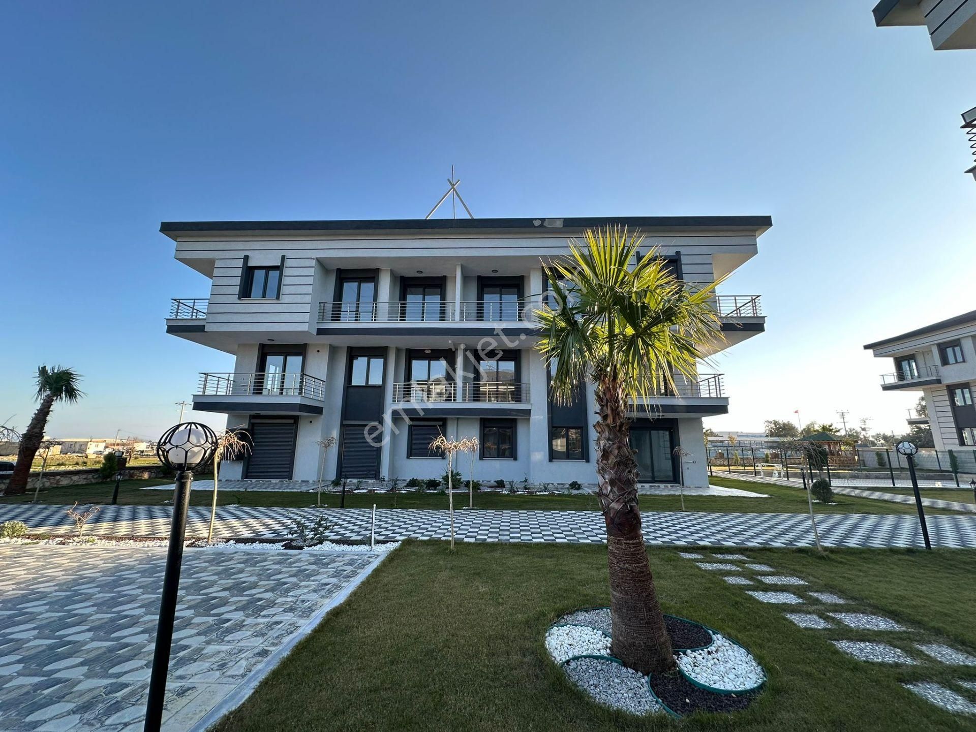 Didim Cumhuriyet Satılık Daire  Didimde Satılık Havuzlu Site İçinde 2+1 Yeni Daire 