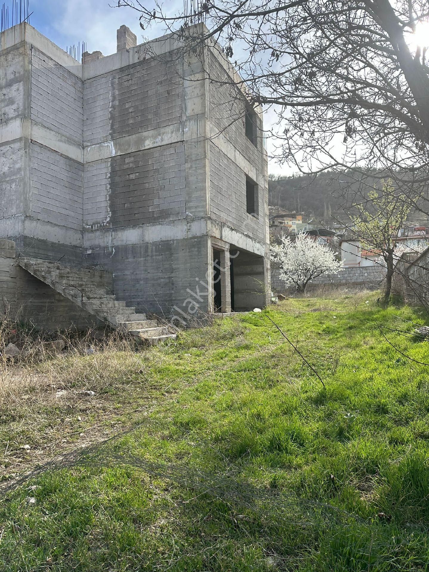 Melikgazi Kıranardı Satılık Villa  KIRANARDINDA ÇOK ACİL KABA İNŞAATI BİTMİŞ VİLLA SATILIKTIR