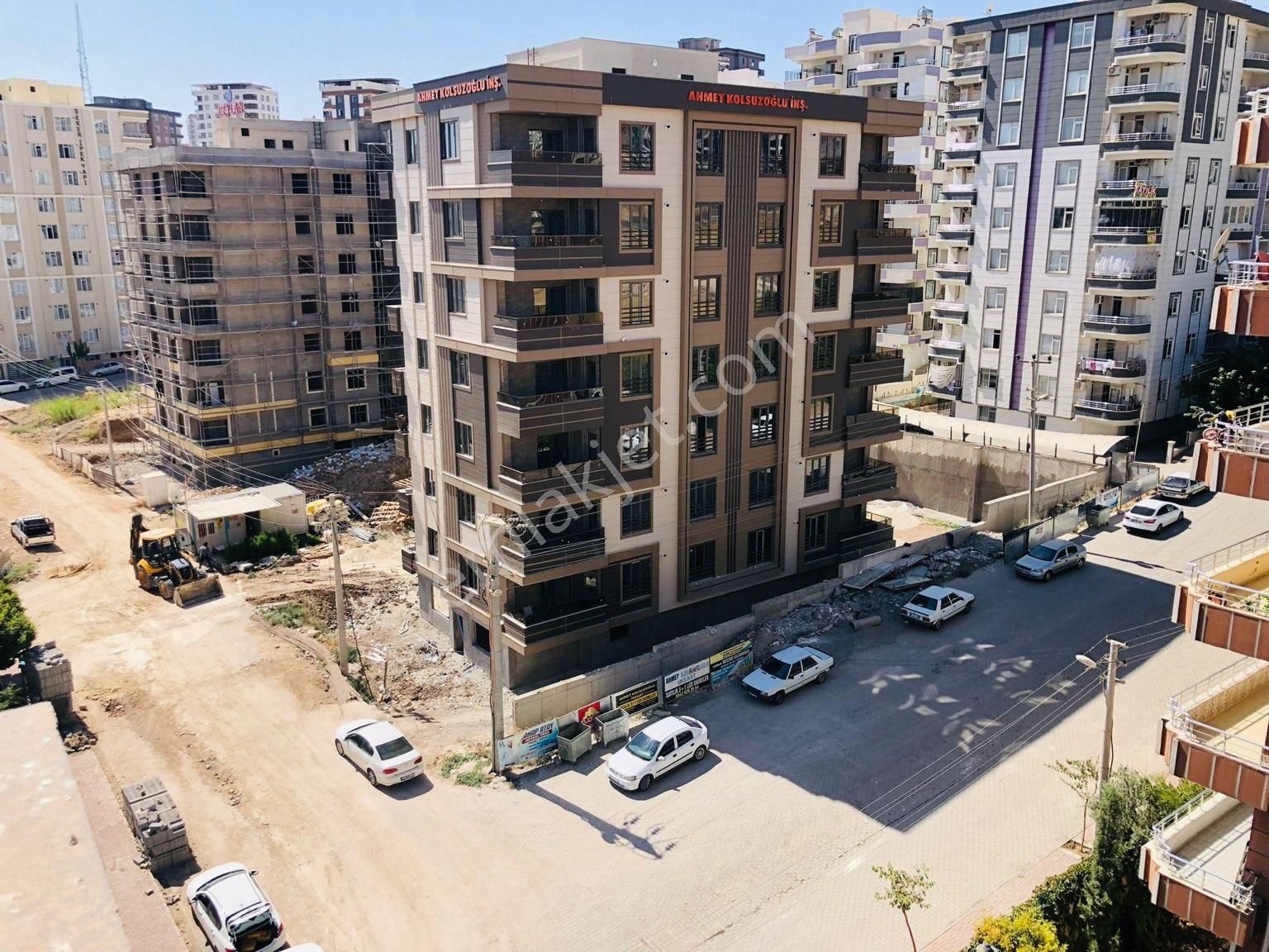 Karaköprü Akpıyar Satılık Daire HAFSA EMLAKTAN 3+1 LÜX DAİRE