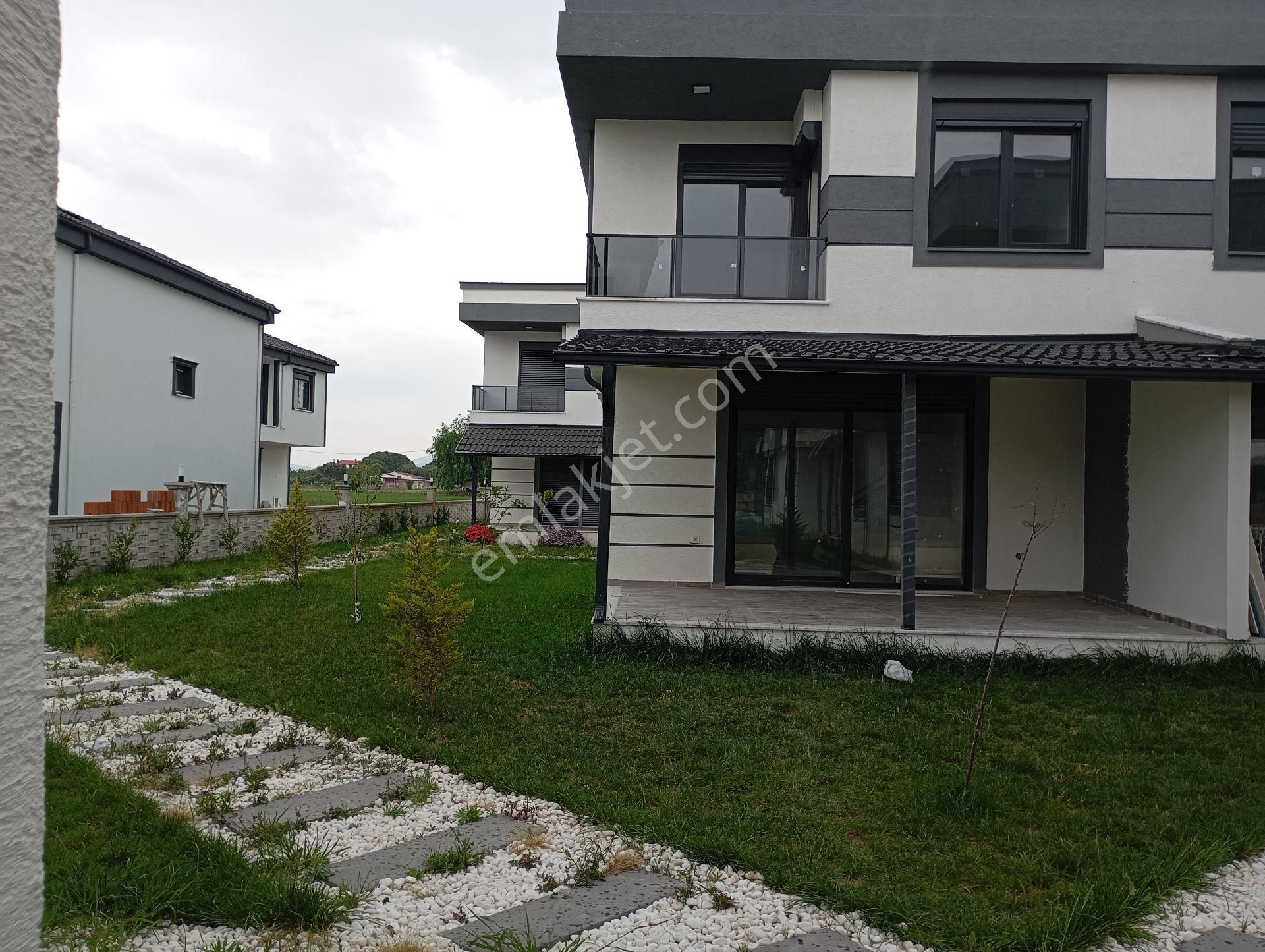 Ayvalık Altınova Satılık Villa ÖZ ŞAHİNOĞLU EMLAK TAN SATILIK LÜKS WİLLA 