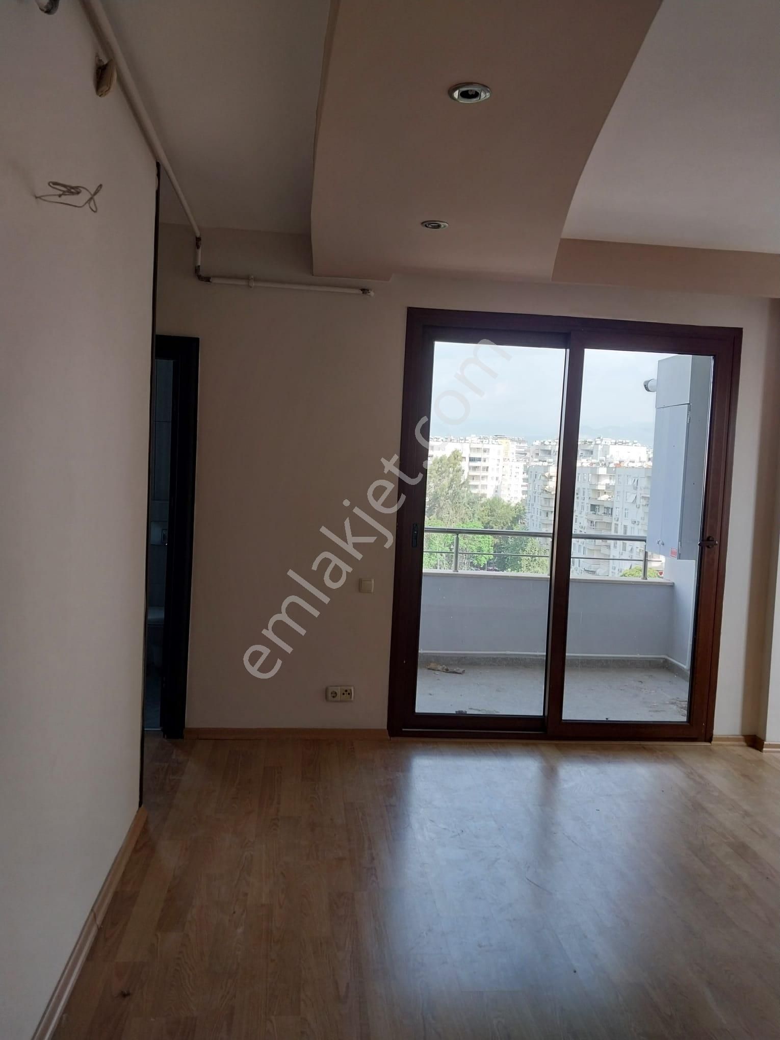 Mezitli Viranşehir Sahilinde 4+1 Denize Sıfır 250 Metrekare Lüks Daire - Görsel 11