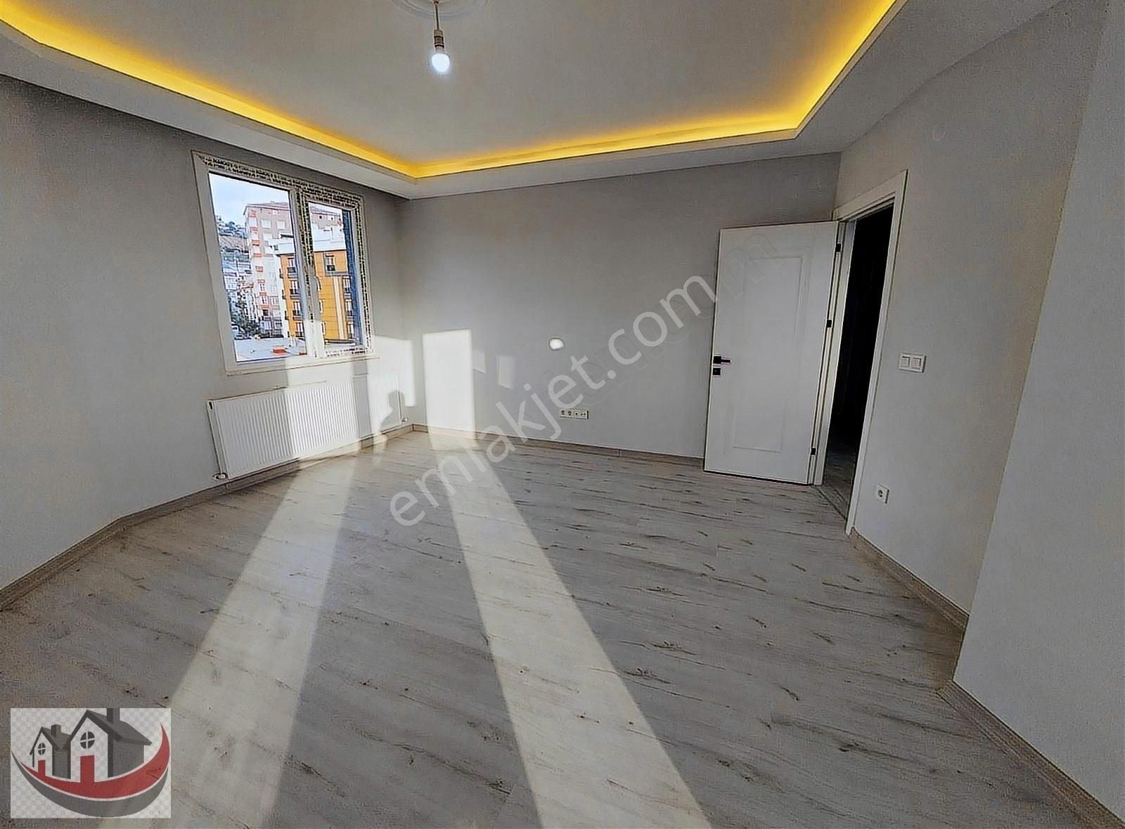 Maltepe Zümrütevler Satılık Daire GÜNEYDEN METROYA 5 DAKİKA YÜRÜME 2+1.80M2 SIFIR DAİRE