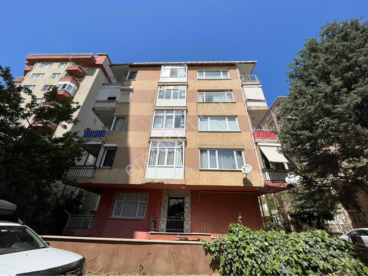 Kartal Kordonboyu Satılık Daire Kartal Kordonboyu sahilde 2+1 satılık boş daire