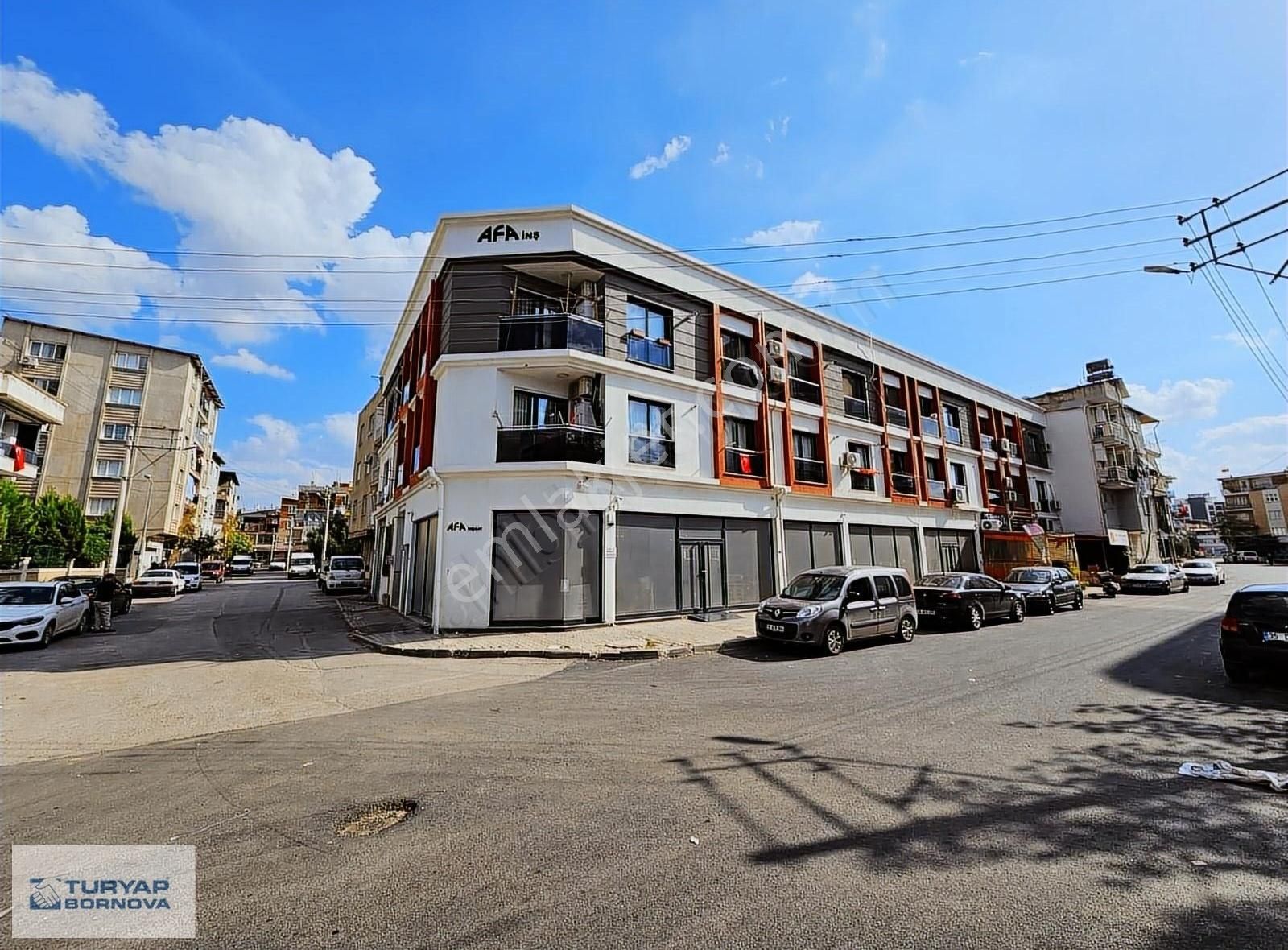 Bornova Mevlana Satılık Daire Mevlana mahallesinde Otoparklı Satılık 2+1 FIRSAT Daire