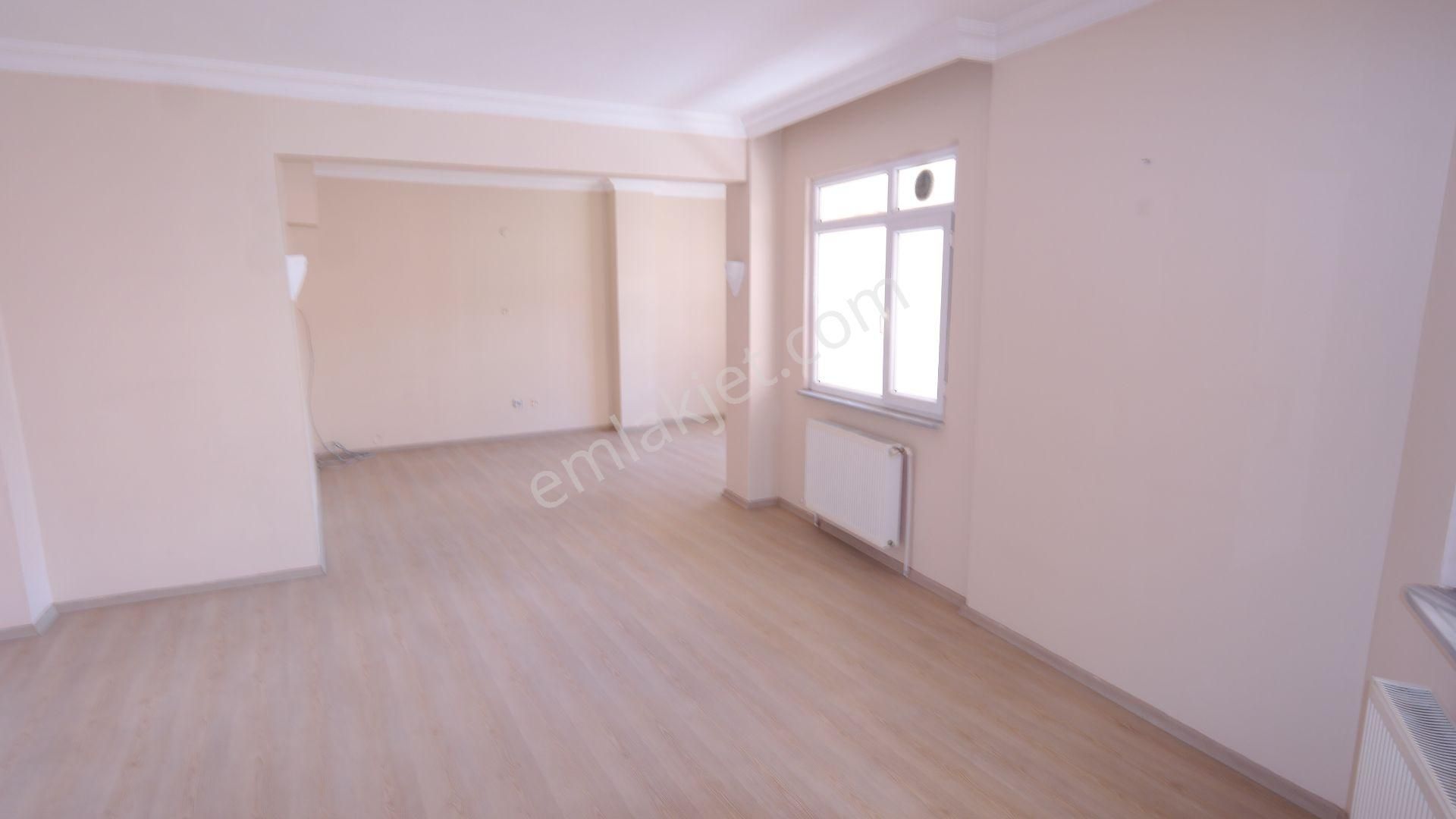 Pendik Esenyalı Satılık Daire SATILIK DAİRE PENDİK ESENYALI MAHALLESİ  