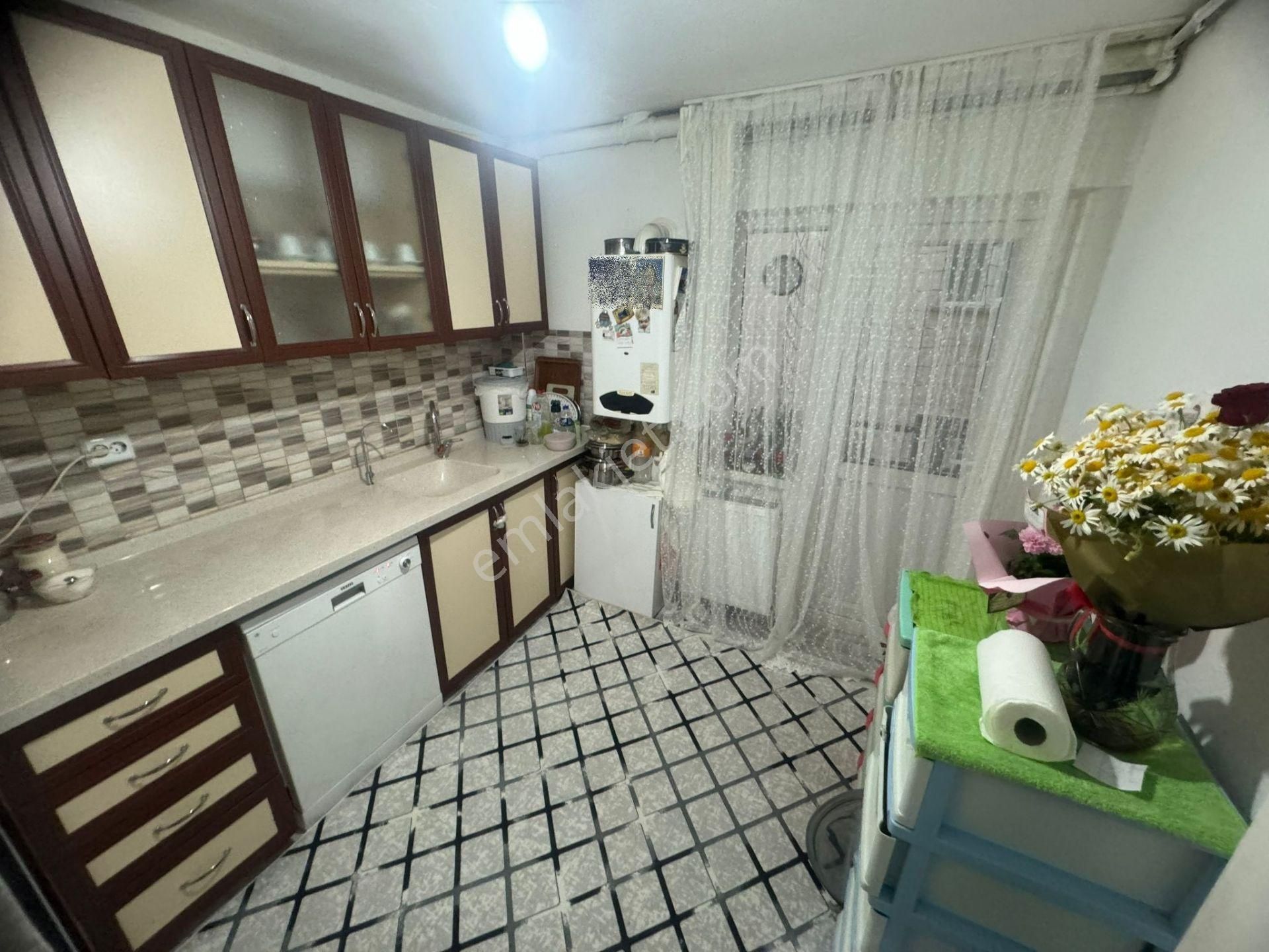 Mamak Abidinpaşa Satılık Daire  ABİDİNPAŞADA MERKEZİ KONUMDA 3+1 KAT KONUMDA YAPILI SATILIK DAİRE 