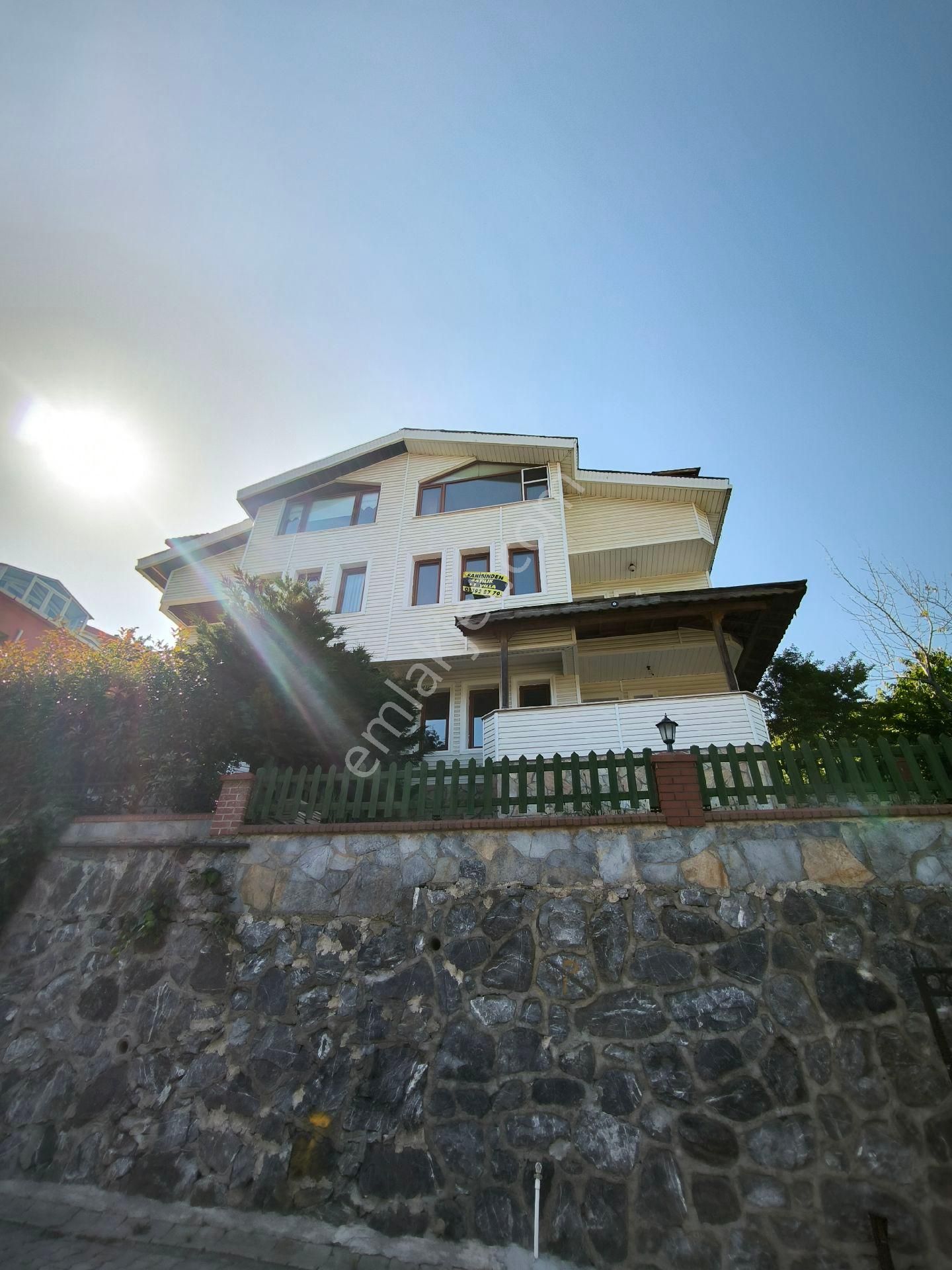 Beykoz Yavuz Selim Satılık Villa  Beykozda Seçkin Site İçi Doğa Manzaralı Triblex Satılık Villa