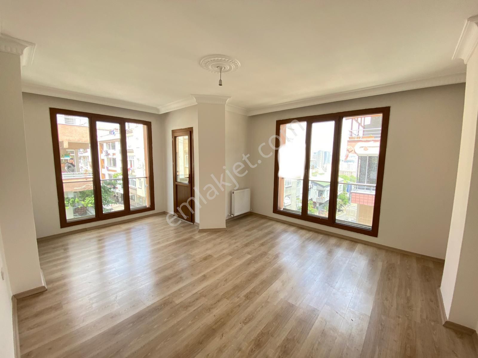 Küçükçekmece Halkalı Merkez Satılık Daire  HALKALI SATILIK 2+1 90m2 2.KAT KULLANIŞLI GENİŞ KAT MÜLKİYETLİ