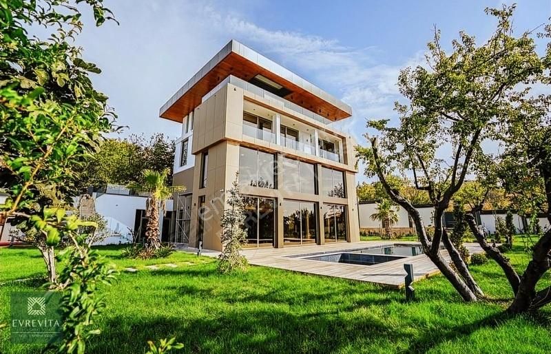 Beylikdüzü Gürpınar Satılık Villa ULTRA LÜX 4 KATLI DENİZ MANZARALI MÜŞTEMİLATLI MÜSTAKİL VİLLA