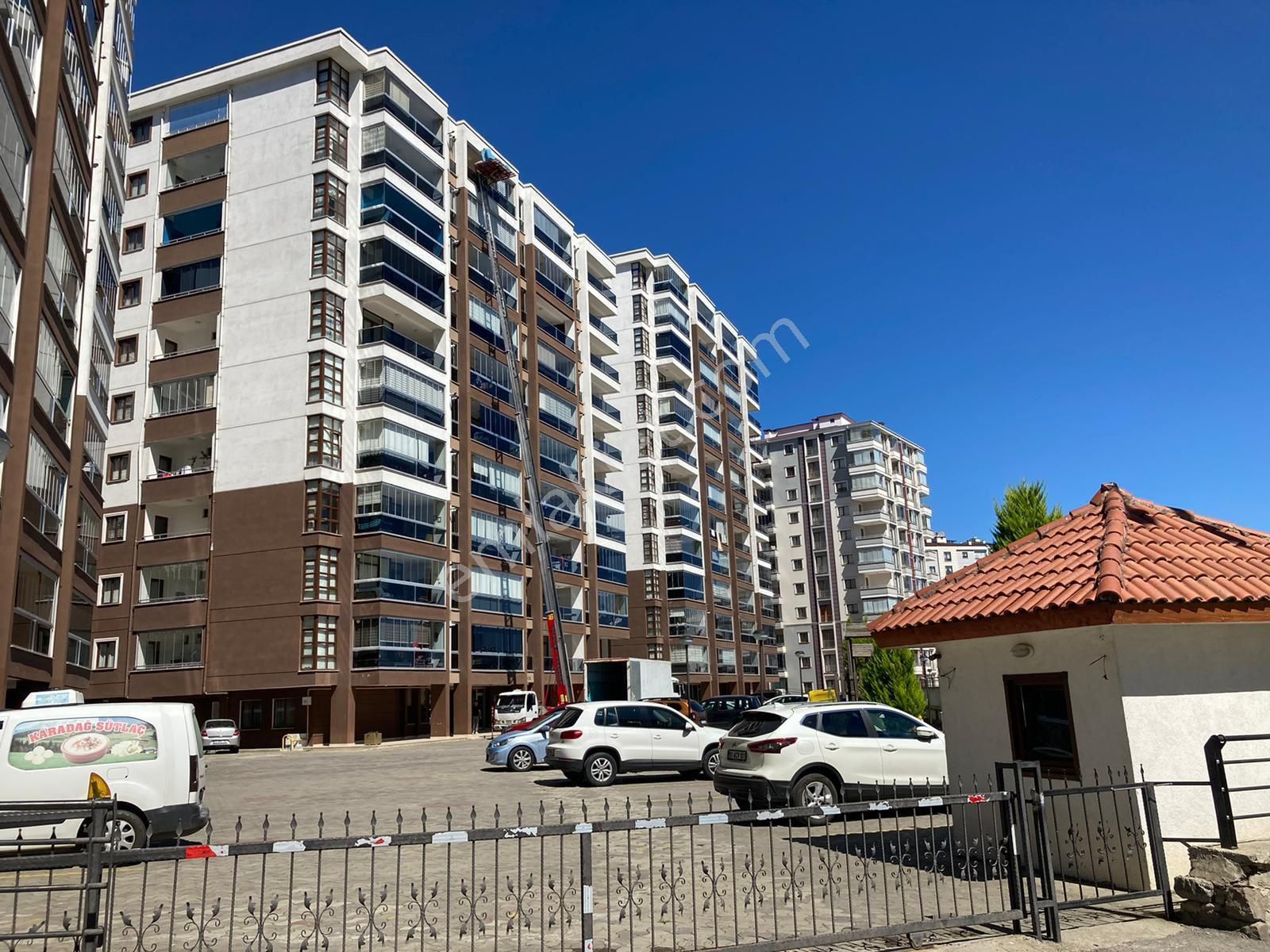 Ortahisar Çukurçayır Satılık Daire  TRABZON ÇUKURÇAYIR PARK FLORA GOLD SİTESİNDE SATILIK 3+1 DAİRE